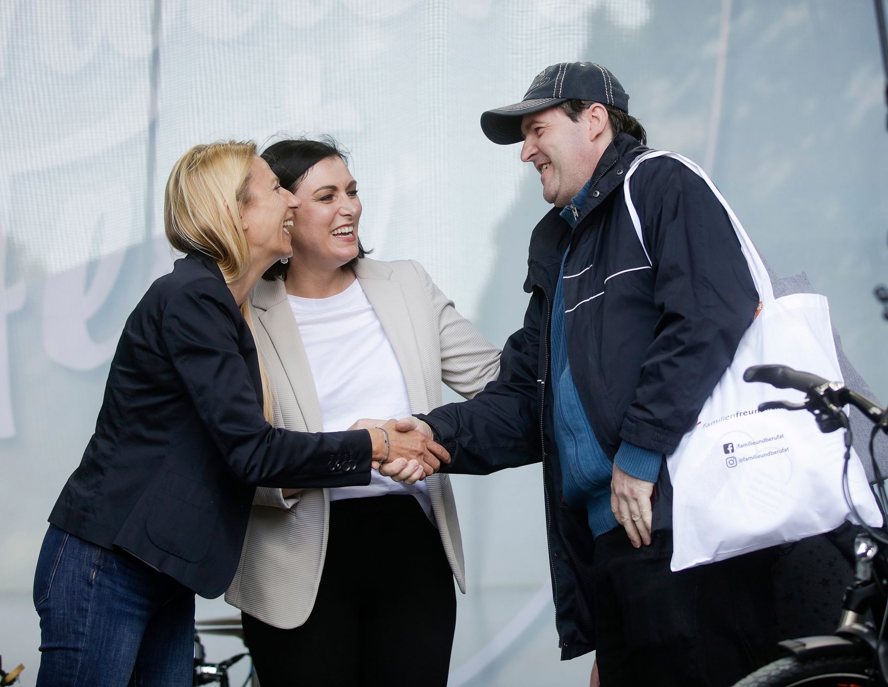 Am 01. Mai 2019 lud Bundesministerin Juliane Bogner-Strau&szlig; l&auml;dt gemeinsam mit Bundesministerin Elisabeth K&ouml;stinger zu einem Familienfest im Schlossgarten Sch&ouml;nbrunn ein.