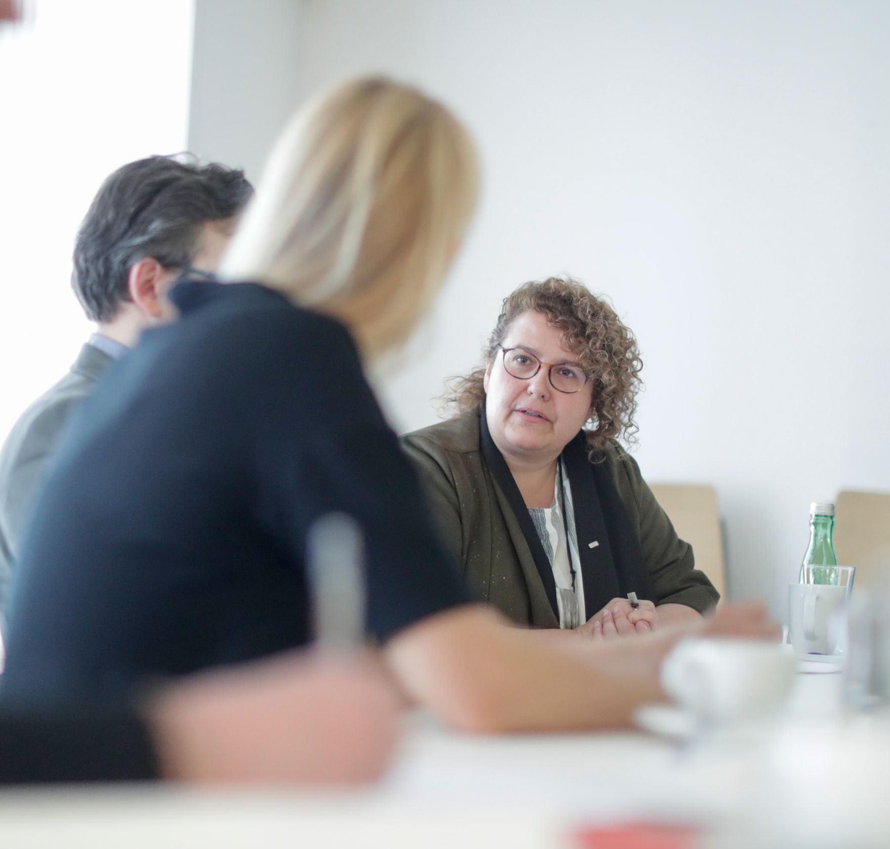 Am 10. Mai 2019 reiste Bundesministerin Juliane Bogner-Strau&szlig; anl&auml;sslich eines Bundesl&auml;ndertags nach Graz. Im Bild im KOmmunikationsRAum der Frauenh&auml;user Steiermark.