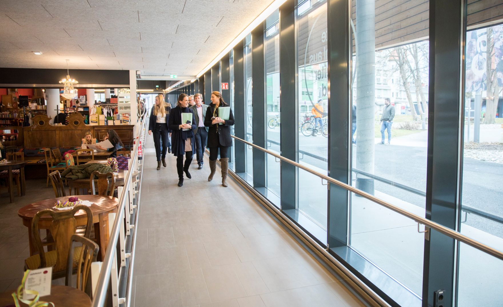 Am 1. Februar 2018 besuchte Bundesministerin Juliane Bogner-Strau&szlig; (l.) die frauenspezifische Caritas-Beratungsstelle "DIVAN" in Graz.