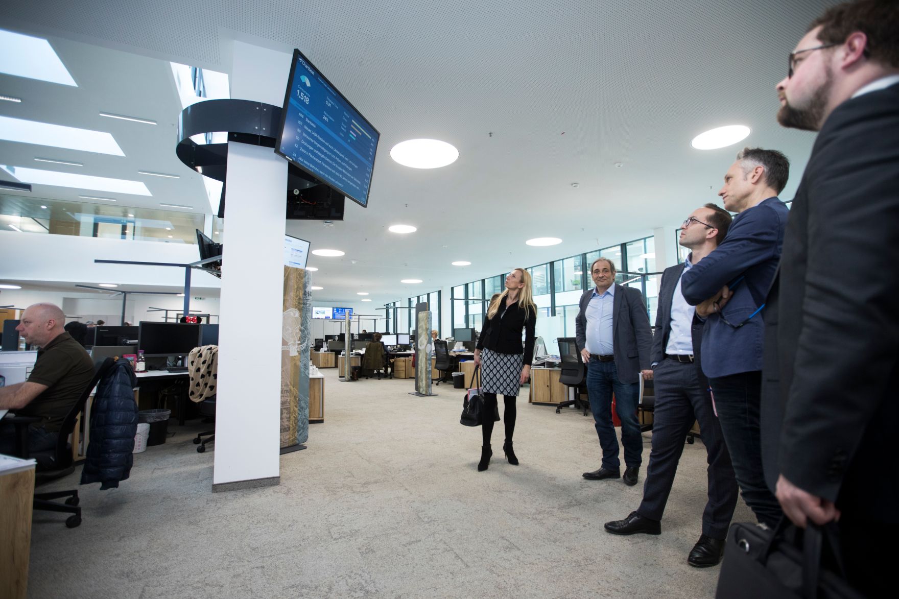Am 15. M&auml;rz 2018 reiste Bundesministerin Juliane Bogner-Strau&szlig; im Zuge eines Bundesl&auml;ndertags nach Ober&ouml;sterreich. Im Bild im Newsroom der Ober&ouml;sterreich Nachrichten.