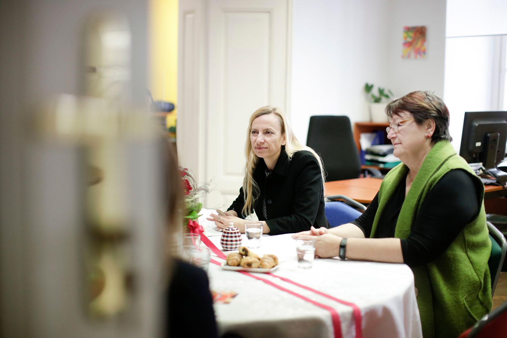 Am 23. M&auml;rz 2018 reiste Bundesministerin Juliane Bogner-Strau&szlig; (l.) im Zuge eines Bundesl&auml;ndertags in die Steiermark. Im Bild bei der Kinderdrehscheibe Graz.
