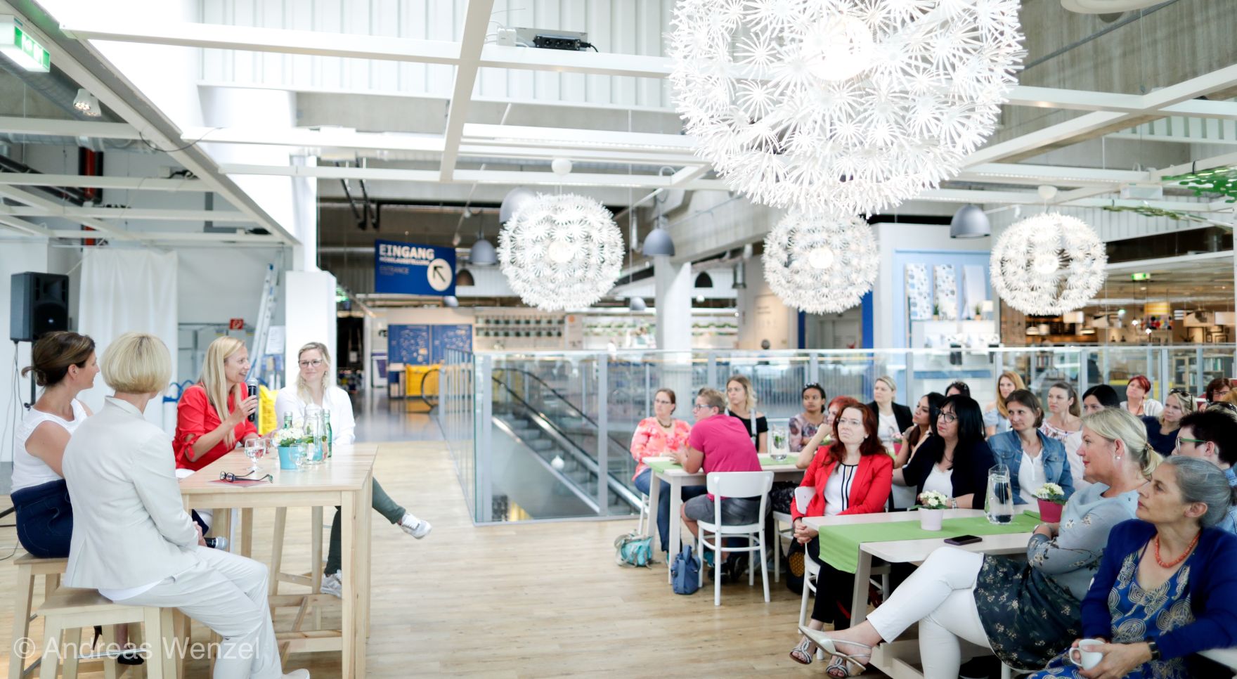 Am 4. Juni 2018 reiste Bundesministerin Juliane Bogner-Strau&szlig; im Zuge eines Bundesl&auml;ndertags nach K&auml;rnten. Im Bild beim Besuch als Podiumsgast bei Business Frauen Center - IKEA Fr&uuml;hst&uuml;ck "Mama im Management - Karriere &amp; Familie machbar...?"