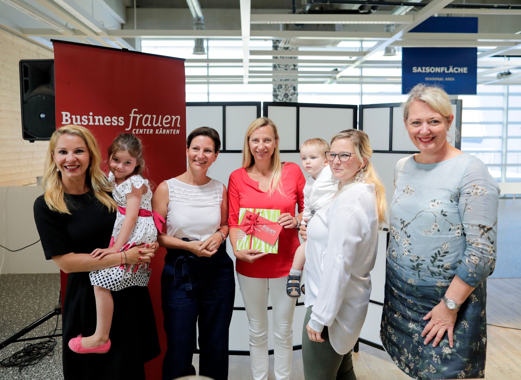 Am 4. Juni 2018 reiste Bundesministerin Juliane Bogner-Strau&szlig; (m.) im Zuge eines Bundesl&auml;ndertags nach K&auml;rnten. Im Bild beim Besuch als Podiumsgast bei Business Frauen Center - IKEA Fr&uuml;hst&uuml;ck "Mama im Management - Karriere &amp; Familie machbar...?"