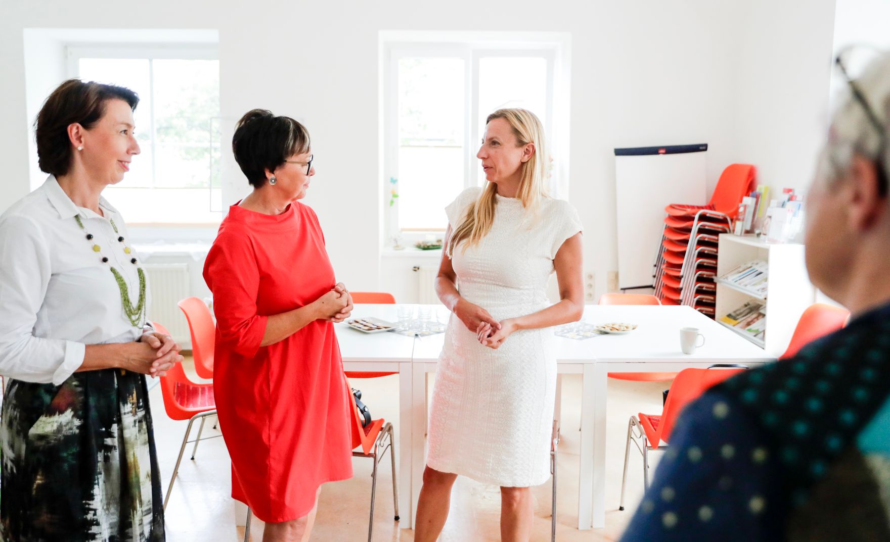 Am 26. Juli 2018 reiste Bundesministerin Juliane Bogner-Strau&szlig; (r.) im Zuge eines Bundesl&auml;ndertags nach Ober&ouml;sterreich. Im Bild zu Besuch bei der Frauenberatungsstelle Frauennetzwerk Linz-Land.