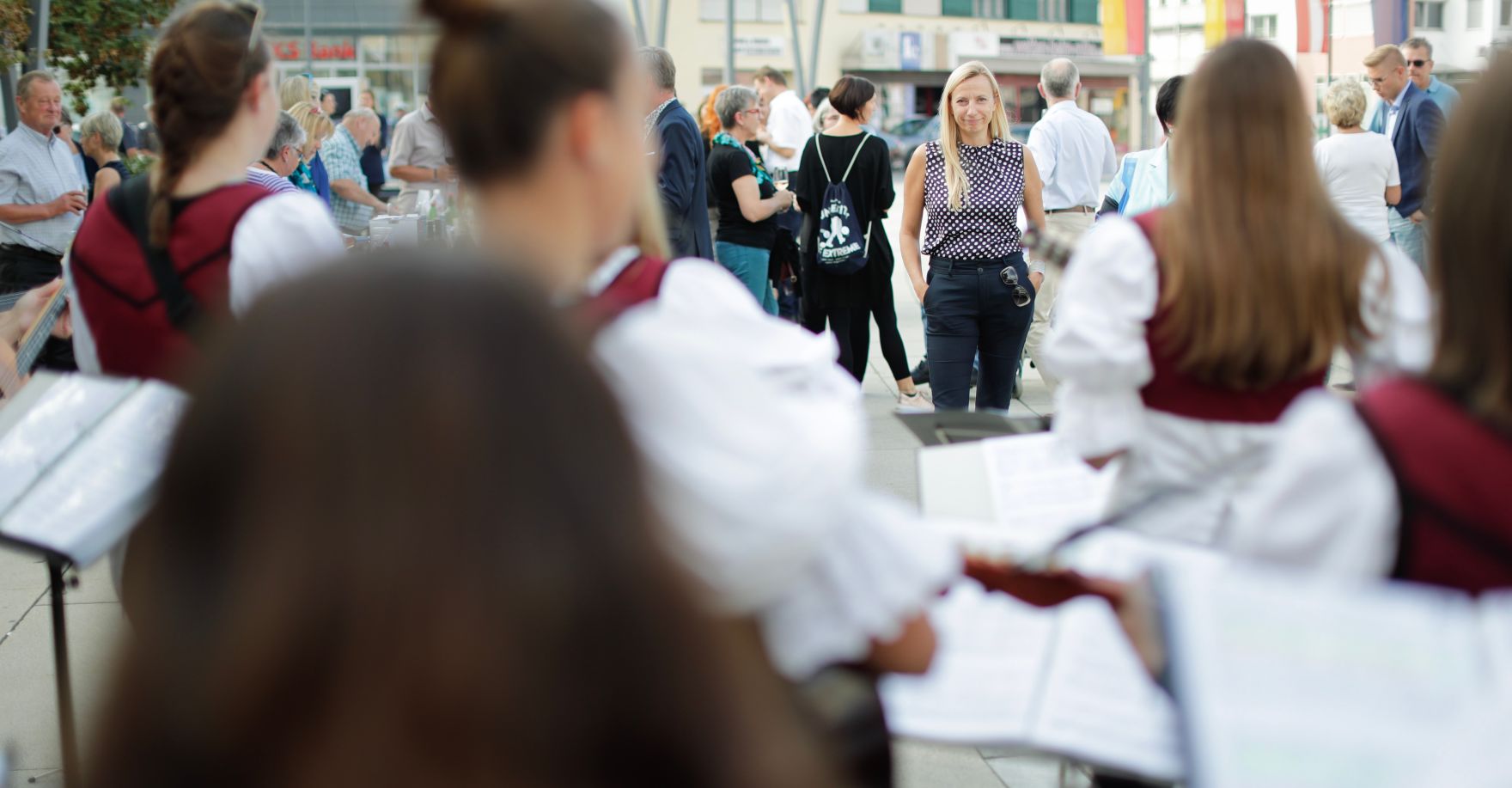 Am 6. September 2018 reiste Bundesministerin Juliane Bogner-Strau&szlig; (m.) im Zuge eines Bundesl&auml;ndertags ins Burgenland. Im Bild beim Empfang am Hauptplatz Oberpullendorf.