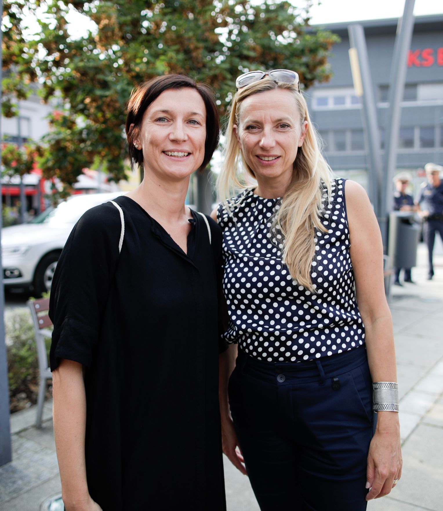 Am 6. September 2018 reiste Bundesministerin Juliane Bogner-Strau&szlig; (r.) im Zuge eines Bundesl&auml;ndertags ins Burgenland. Im Bild beim Empfang am Hauptplatz Oberpullendorf.