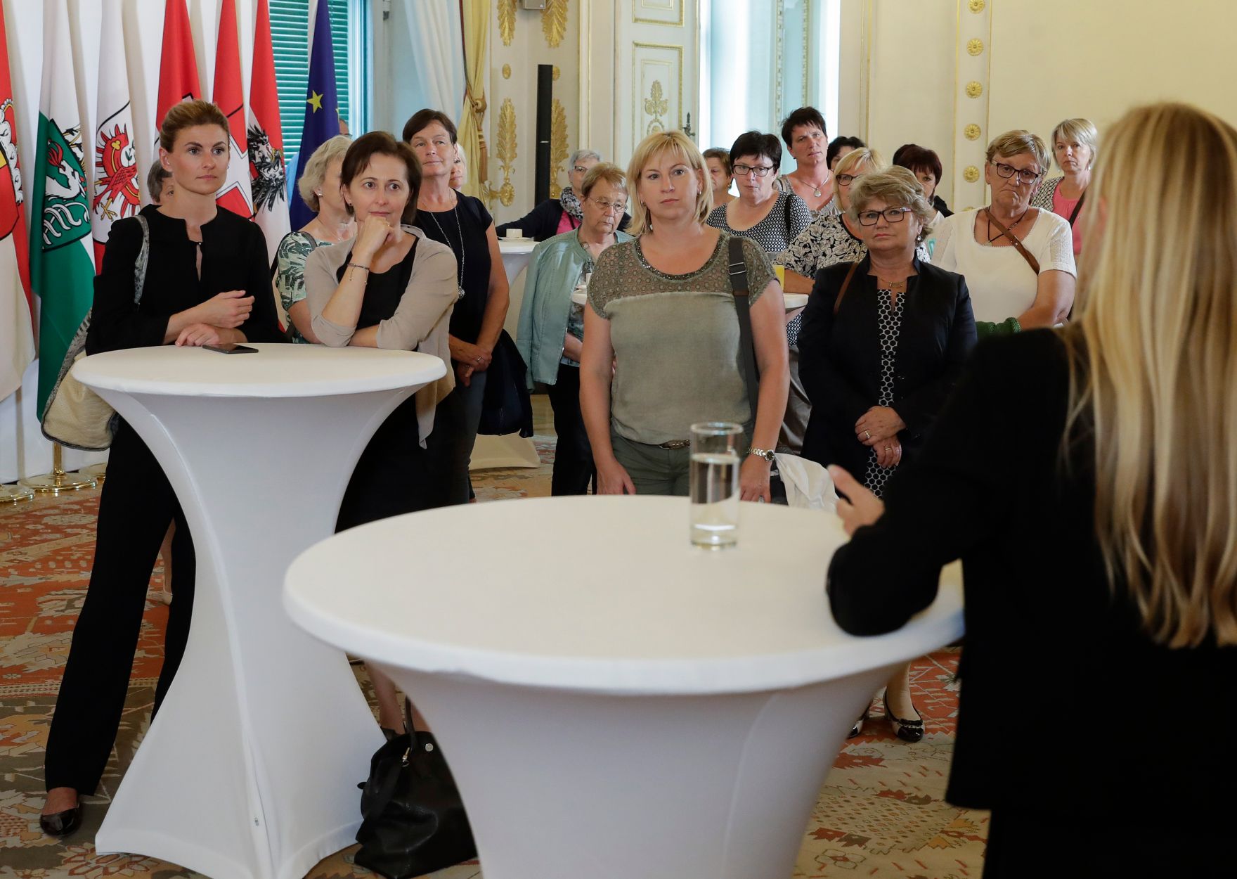 Am 14. September 2018 waren die Weizer Bezirksdamen zu Besuch bei Bundesministerin Juliane Bogner-Strau&szlig; (r.).
