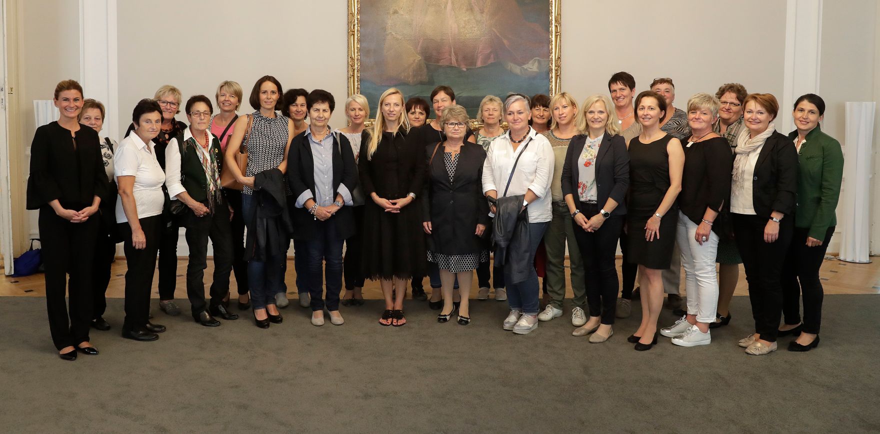 Am 14. September 2018 waren die Weizer Bezirksdamen zu Besuch bei Bundesministerin Juliane Bogner-Strau&szlig;.