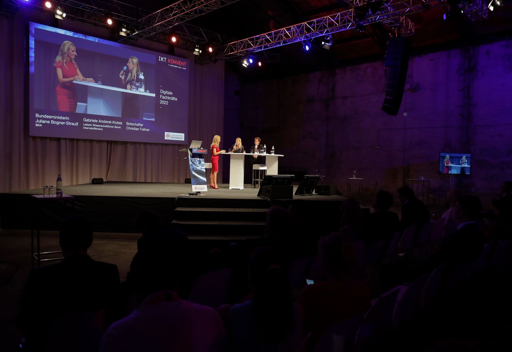 Am 17. September 2018 hielt Bundesministerin Juliane Bogner-Strau&szlig; eine Keynote beim IKT-Konvent 2018 "Startschuss zur digitalen Aufholjagd".