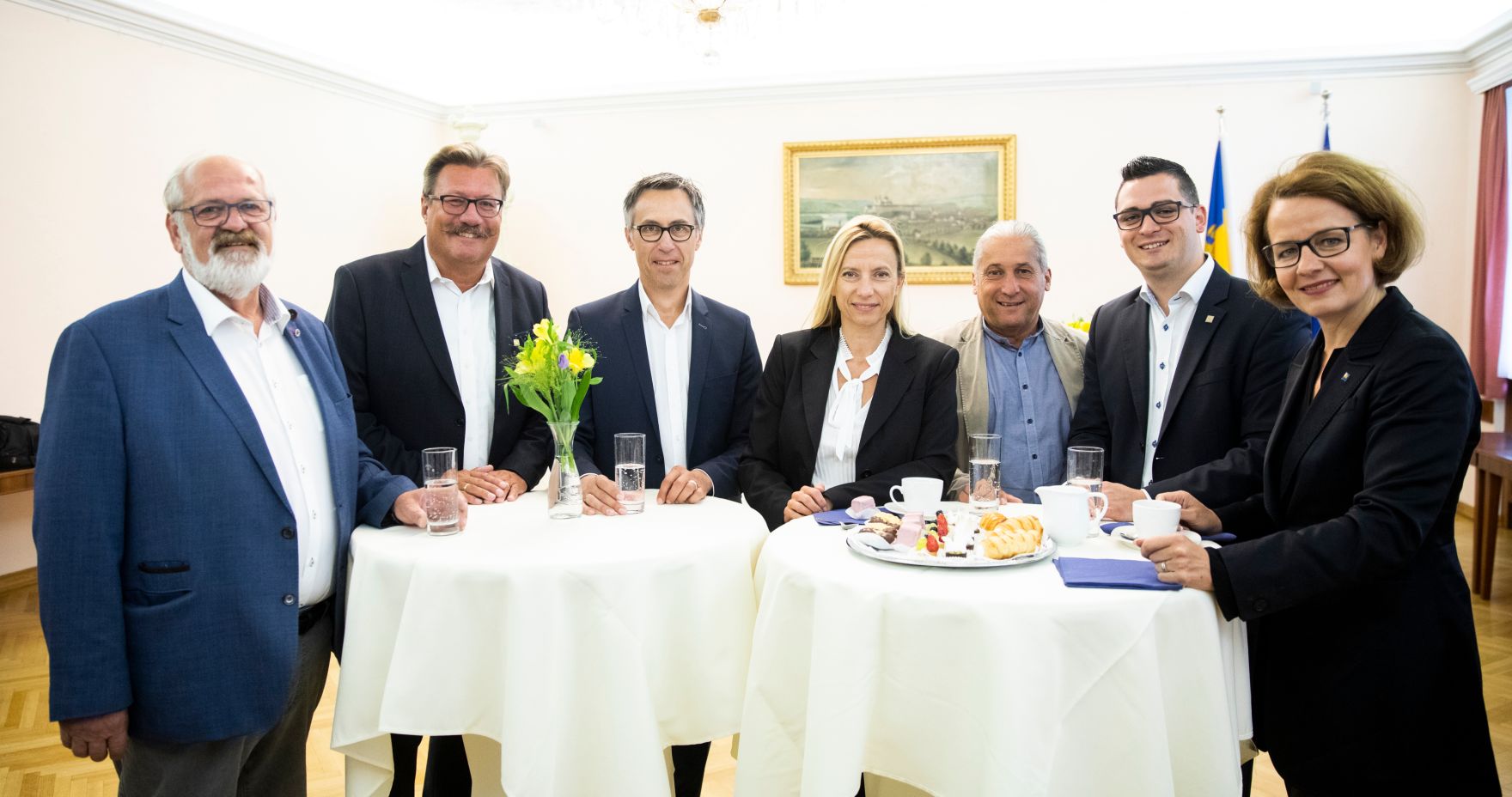 Am 24. September 2018 reiste Bundesministerin Juliane Bogner-Strau&szlig; (m.) anl&auml;sslich eines Bundesl&auml;ndertags nach Nieder&ouml;sterreich. Im Bild mit dem B&uuml;rgermeister von Melk Patrick Strobl (2.v.r.) beim Empfang im Rathaus in Melk.