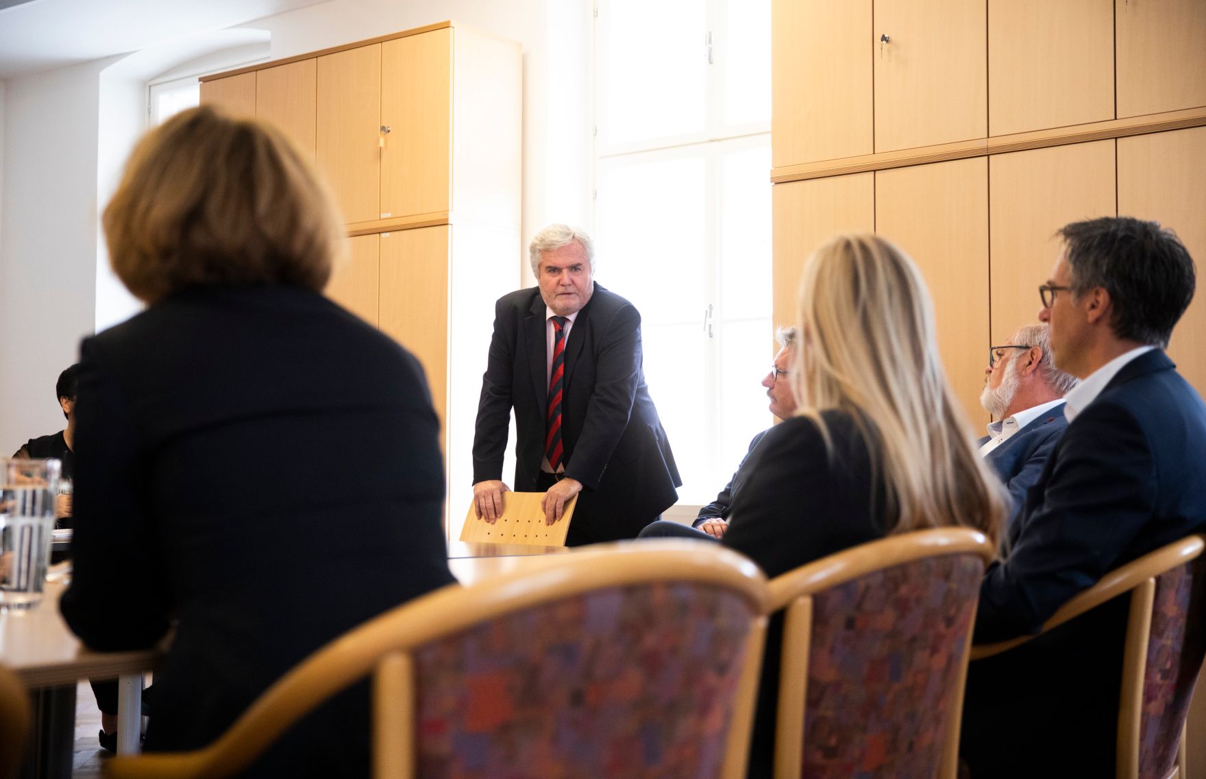 Am 24. September 2018 reiste Bundesministerin Juliane Bogner-Strau&szlig; anl&auml;sslich eines Bundesl&auml;ndertags nach Nieder&ouml;sterreich. Im Bild mit dem Rektor der P&auml;dagogischen Hochschule Nieder&ouml;sterreich Erwin Rauscher (m.) beim Besuch des "mc&sup2;" Migrationszentrums in Melk.
