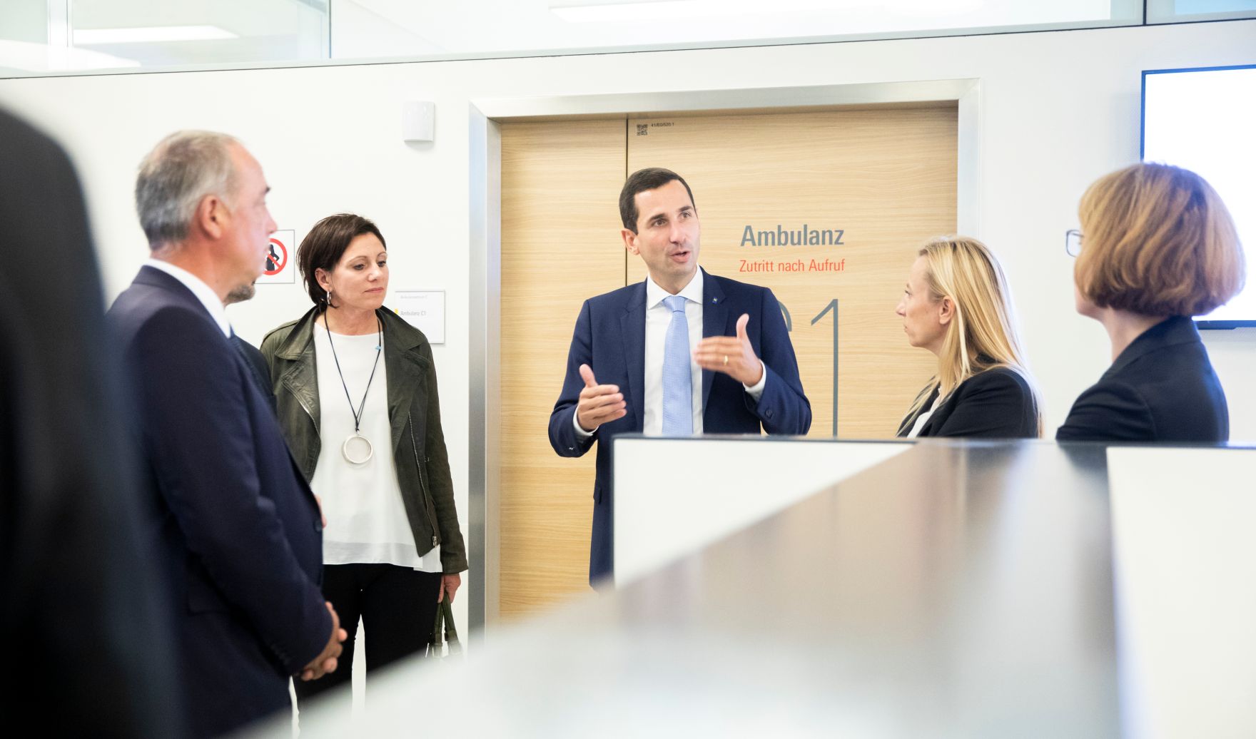 Am 24. September 2018 reiste Bundesministerin Juliane Bogner-Strau&szlig; (2.v.r.) anl&auml;sslich eines Bundesl&auml;ndertags nach Nieder&ouml;sterreich. Im Bild beim Besuch der Firma Markas im Uniklinikum in Sankt P&ouml;lten.