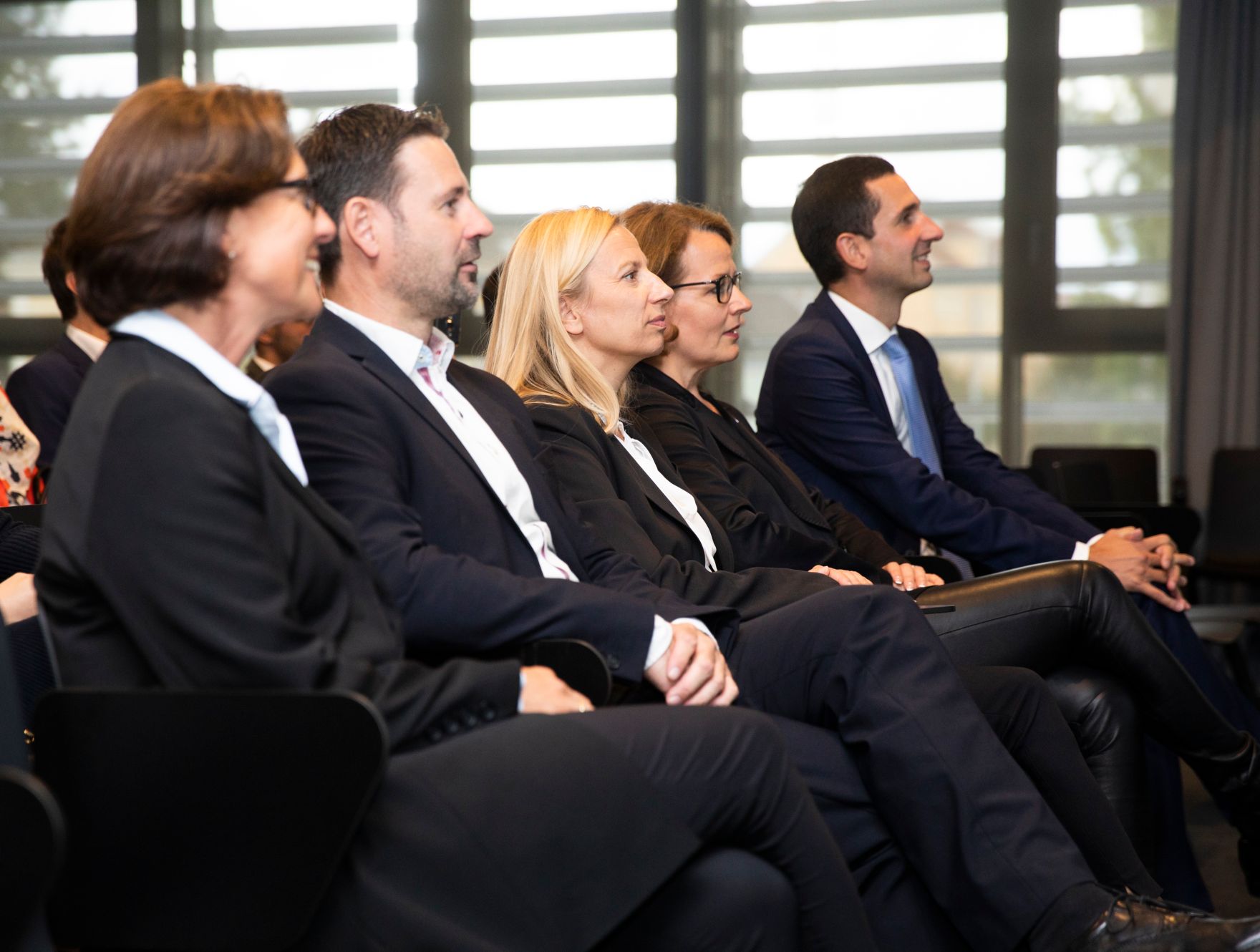 Am 24. September 2018 reiste Bundesministerin Juliane Bogner-Strau&szlig; (3.v.l.) anl&auml;sslich eines Bundesl&auml;ndertags nach Nieder&ouml;sterreich. Im Bild beim Besuch der Firma Markas im Uniklinikum in Sankt P&ouml;lten.