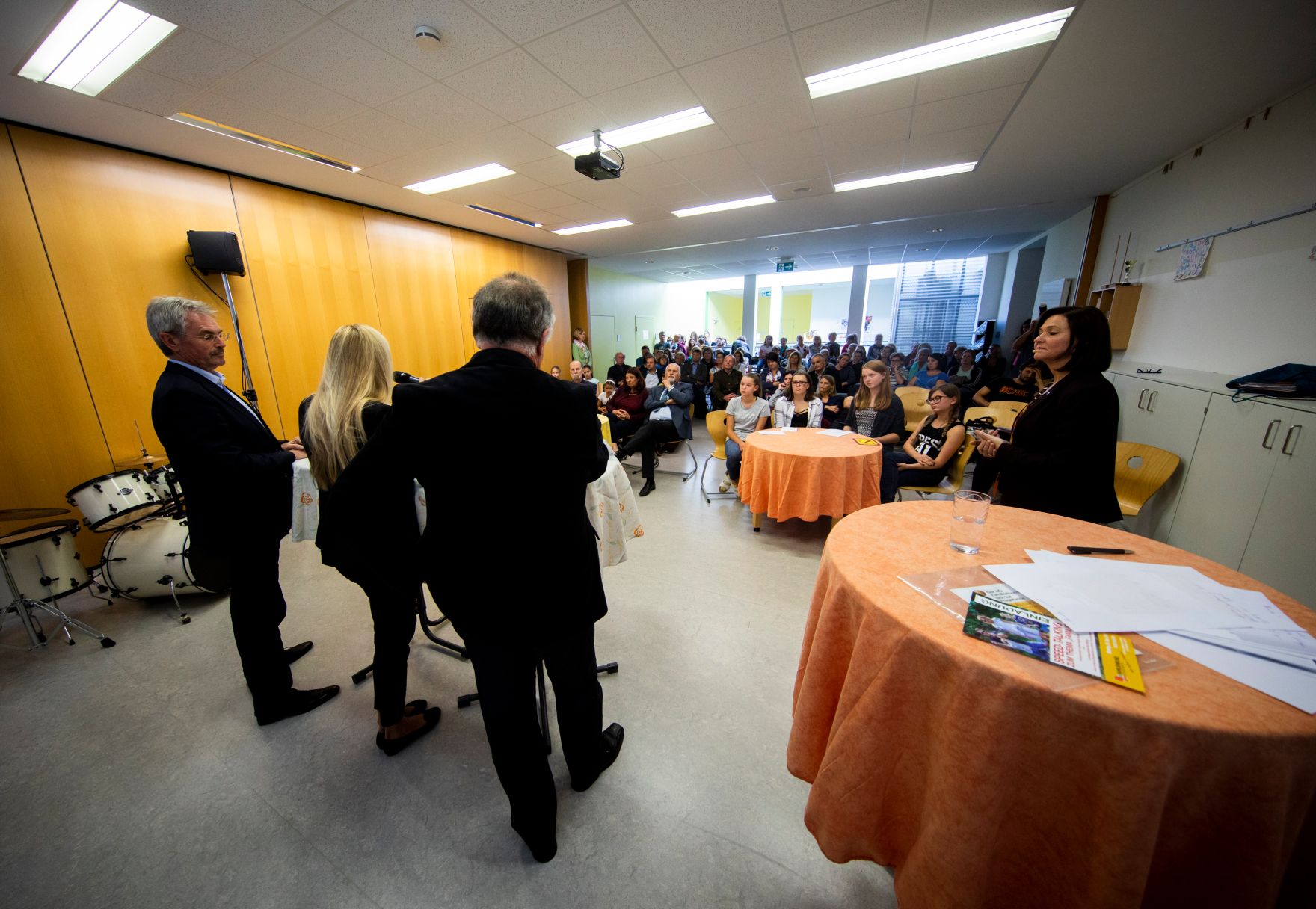 Am 24. September 2018 reiste Bundesministerin Juliane Bogner-Strau&szlig; anl&auml;sslich eines Bundesl&auml;ndertags nach Nieder&ouml;sterreich. Im Bild beim "Speed Talking" des nieder&ouml;sterreichischen Familienbundes in Frankenfels.