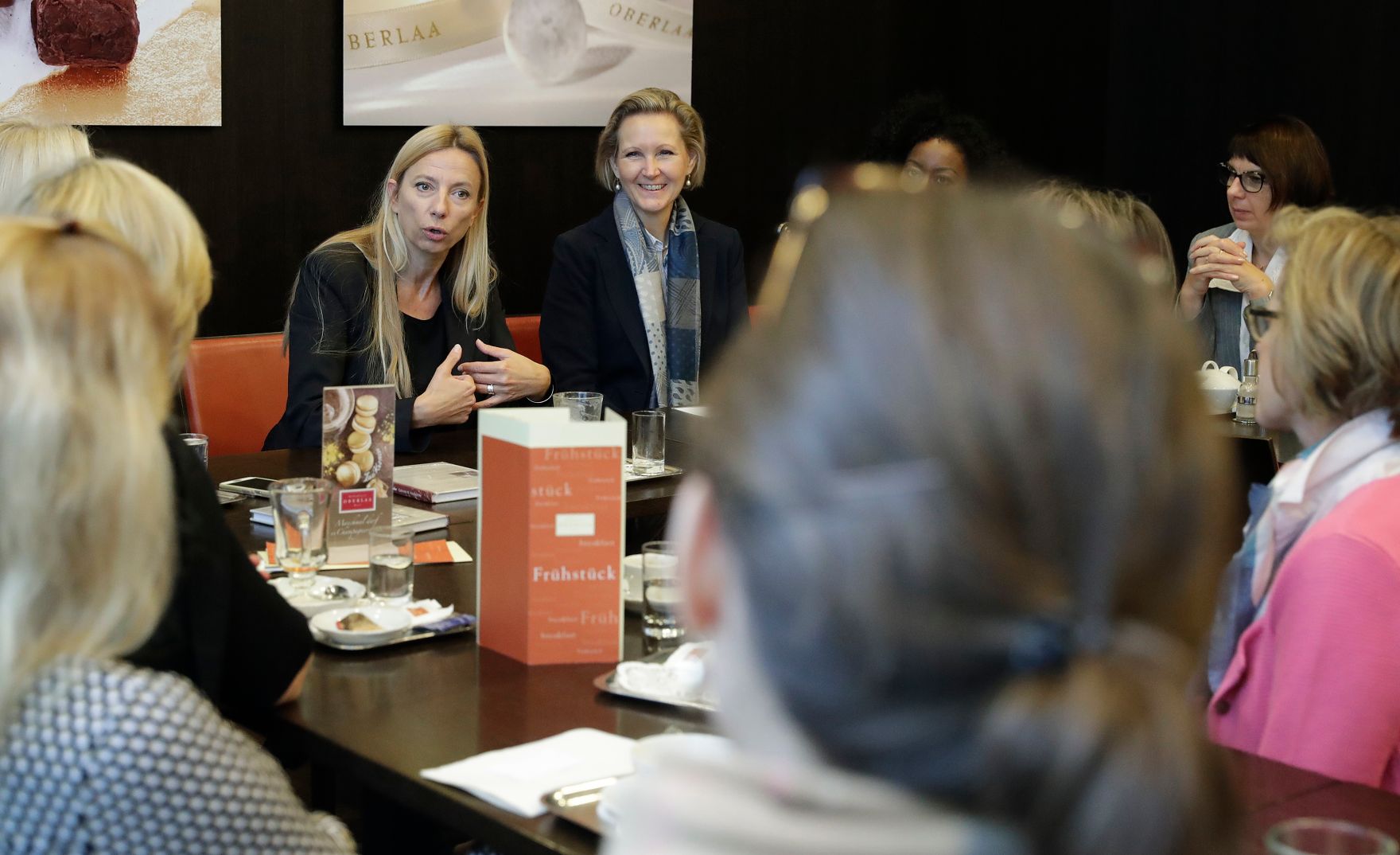 Am 9. Oktober 2018 nahm Bundesministerin Juliane Bogner-Strau&szlig; (l.) an einem Fr&uuml;hst&uuml;ck des Forums "Frau im &Ouml;sterreichischen Gewerbeverein" teil.
