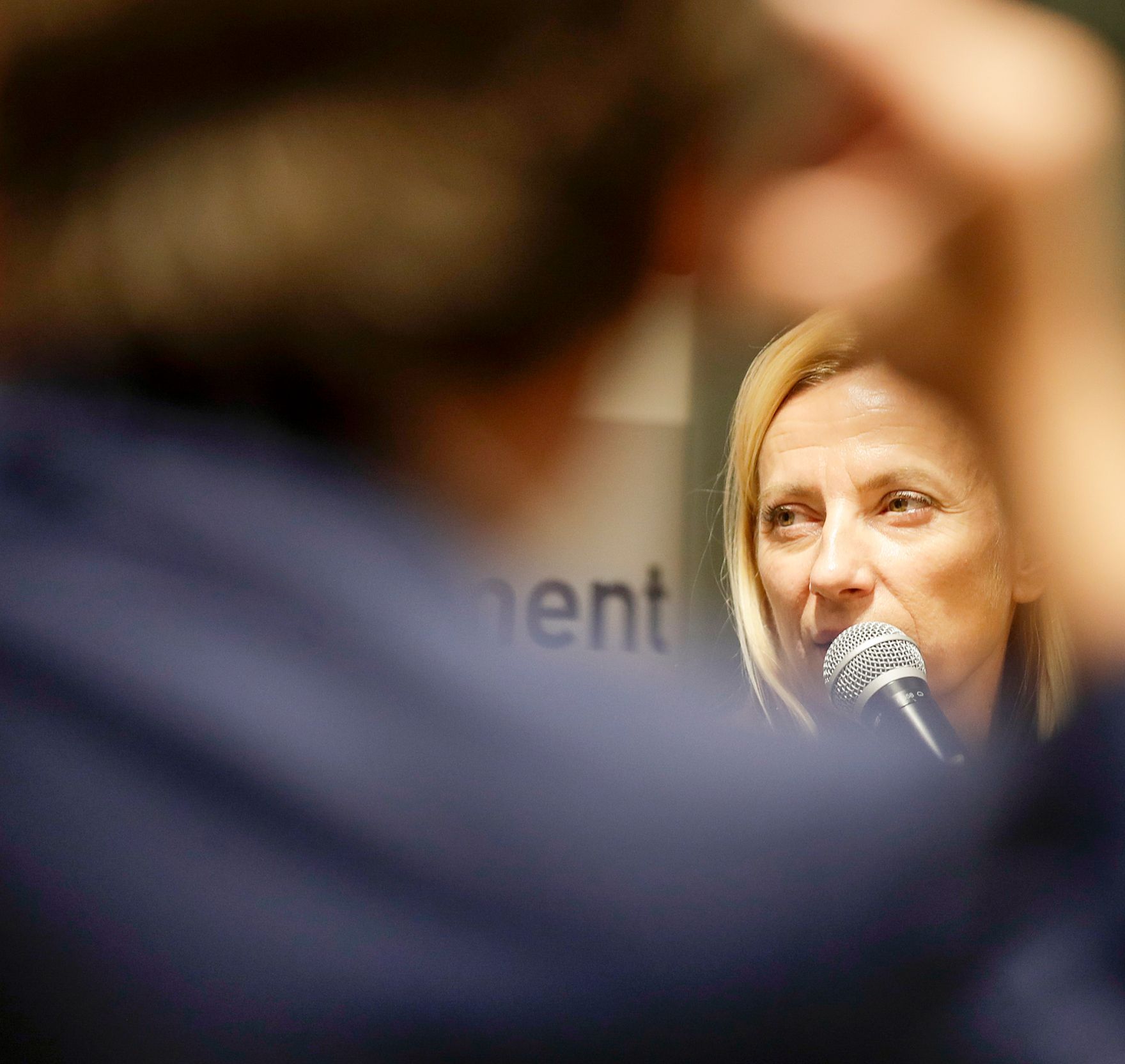 Am 22. Oktober 2018 nahm Bundesministerin Juliane Bogner-Strau&szlig; (im Bild) an der Podiumsdiskussion im Management Club teil.