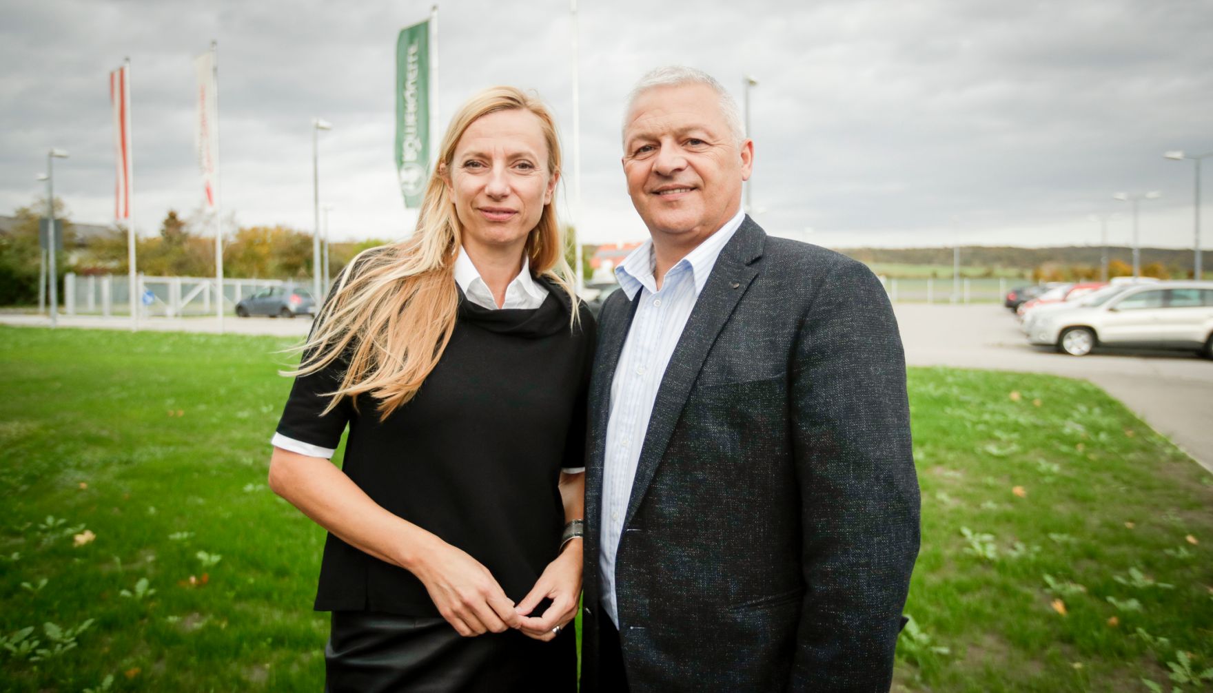 Am 29. Oktober 2018 reiste Bundesministerin Juliane Bogner-Strau&szlig; (l.) anl&auml;sslich eines Bundesl&auml;ndertags ins Burgenland. Im Bild beim Betriebsbesuch von &quot;Coca-Cola HBC &Ouml;sterreich&quot;.