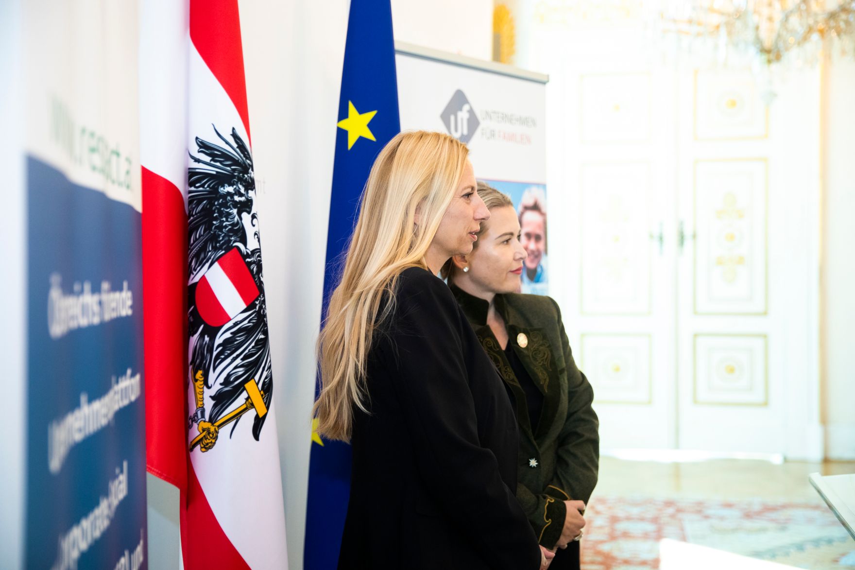 Am 30. Oktober 2018 nahm Bundesministerin Juliane Bogner-Strau&szlig; (l.) am CEO Business Lunch im Bundeskanzleramt teil.