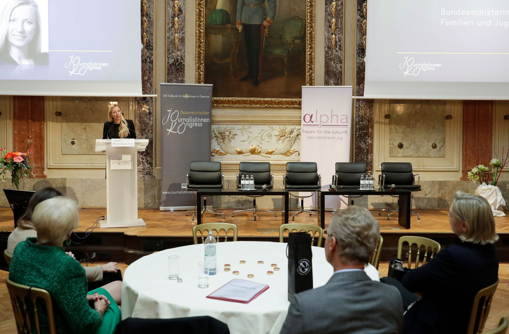 Am 7. November 2018 sprach Bundesministerin Juliane Bogner-Strau&szlig; (im Bild) die Begr&uuml;&szlig;ungsworte beim Journalistinnenkongress 2018 &bdquo;20 years ago - 20 years ahead - R&uuml;ckschritt oder Vormarsch&ldquo;.
