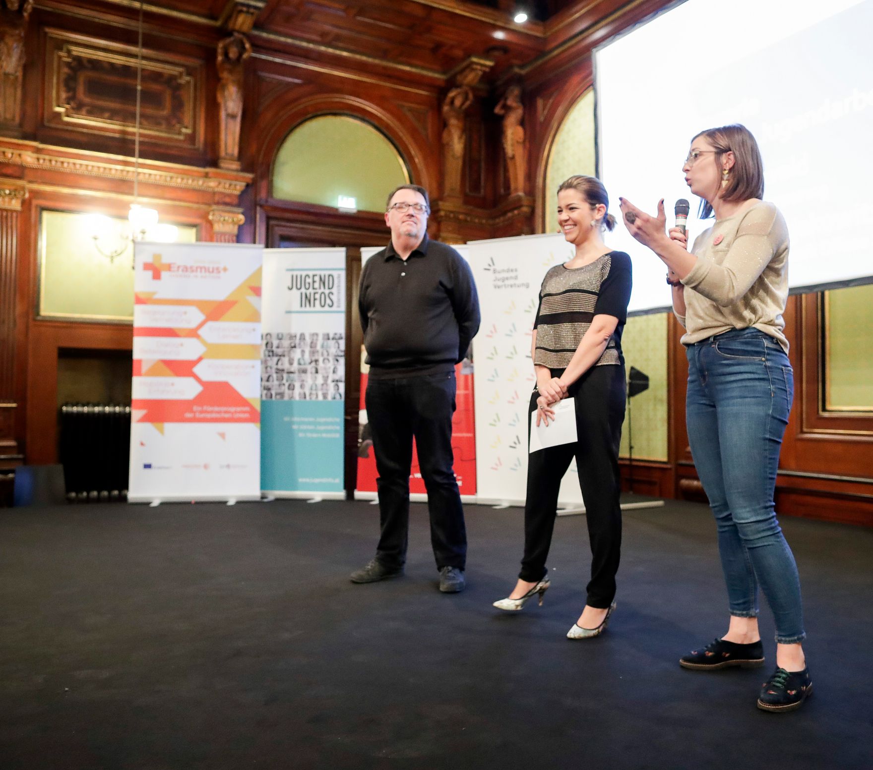 Am 7. November 2018 &uuml;berreichte Bundesministerin Juliane Bogner-Strau&szlig; den &Ouml;sterreichischen Jugendpreis 2018.