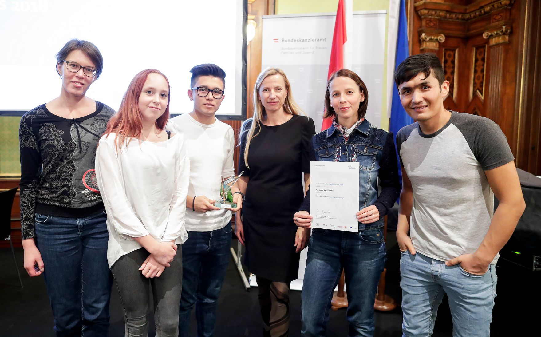 Am 7. November 2018 &uuml;berreichte Bundesministerin Juliane Bogner-Strau&szlig; den &Ouml;sterreichischen Jugendpreis 2018.