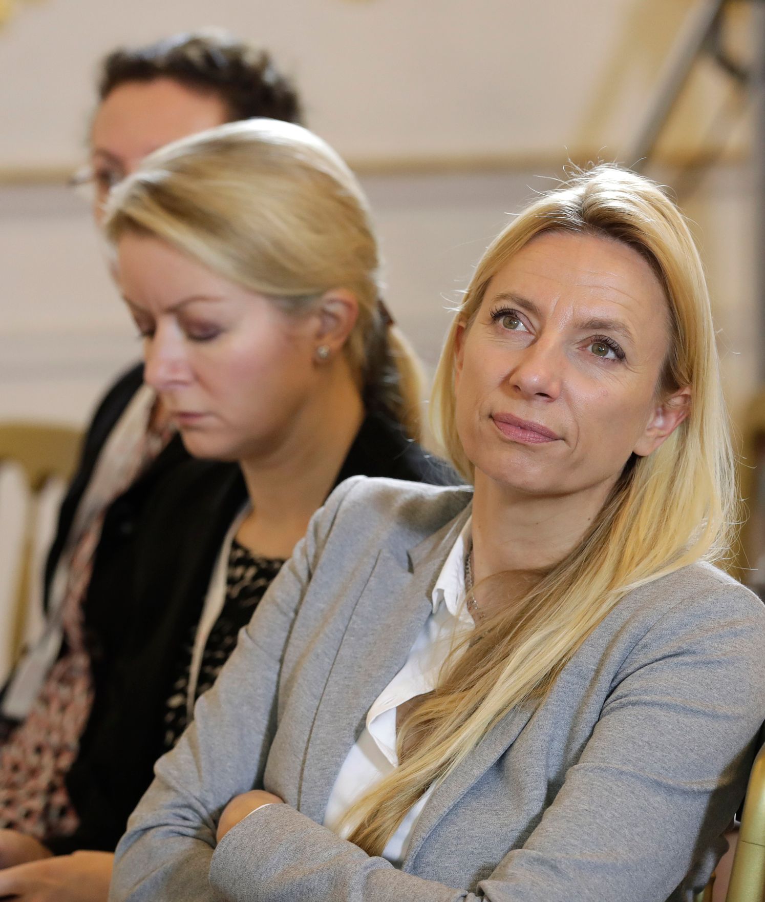 Am 13. November 2018 fand das &quot;Fachsymposium Familie.Arbeit.Zukunft &ndash; Ver&auml;nderungen in der Arbeitswelt&quot; im Bundeskanzleramt statt. Im Bild Bundesministerin Juliane Bogner-Strau&szlig; (r.).