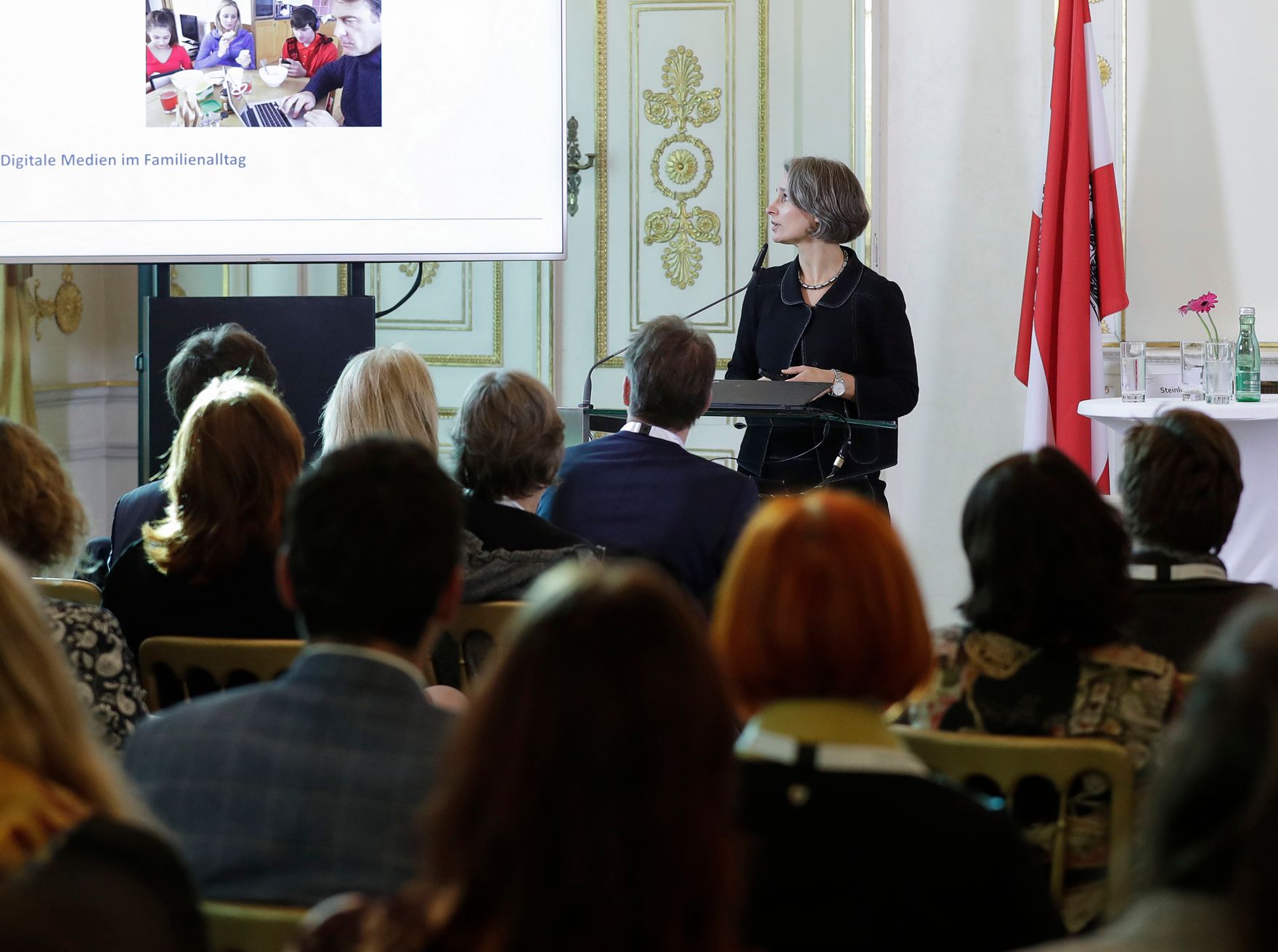 Am 13. November 2018 fand das &quot;Fachsymposium Familie.Arbeit.Zukunft &ndash; Ver&auml;nderungen in der Arbeitswelt&quot; im Bundeskanzleramt statt. Im Bild Ulrike Zartler vom Institut f&uuml;r Soziologie an der Universit&auml;t Wien.