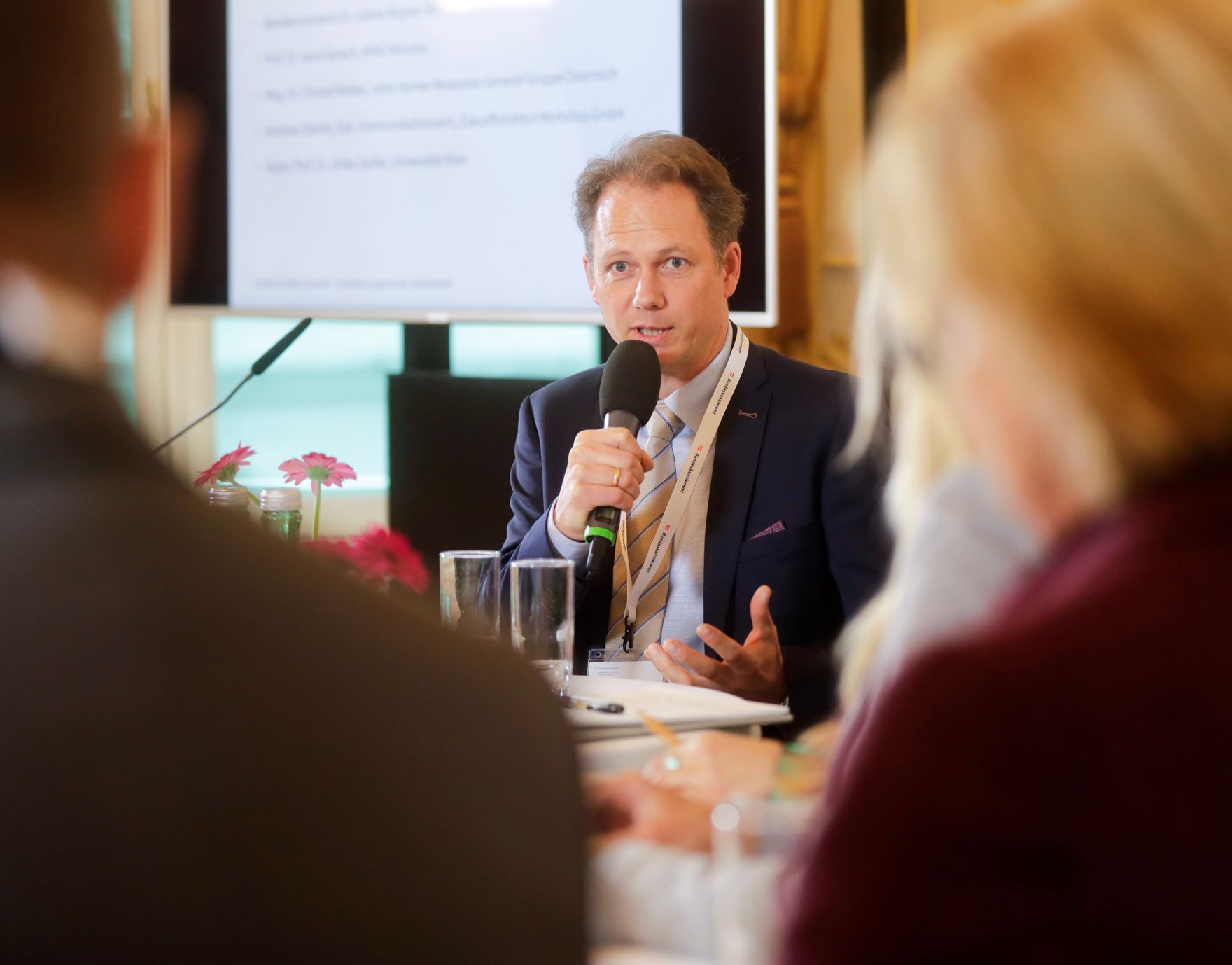 Am 13. November 2018 fand das &quot;Fachsymposium Familie.Arbeit.Zukunft &ndash; Ver&auml;nderungen in der Arbeitswelt&quot; im Bundeskanzleramt statt. Im Bild Andreas Steinle vom &quot;Zukunftsinstitut&quot;.