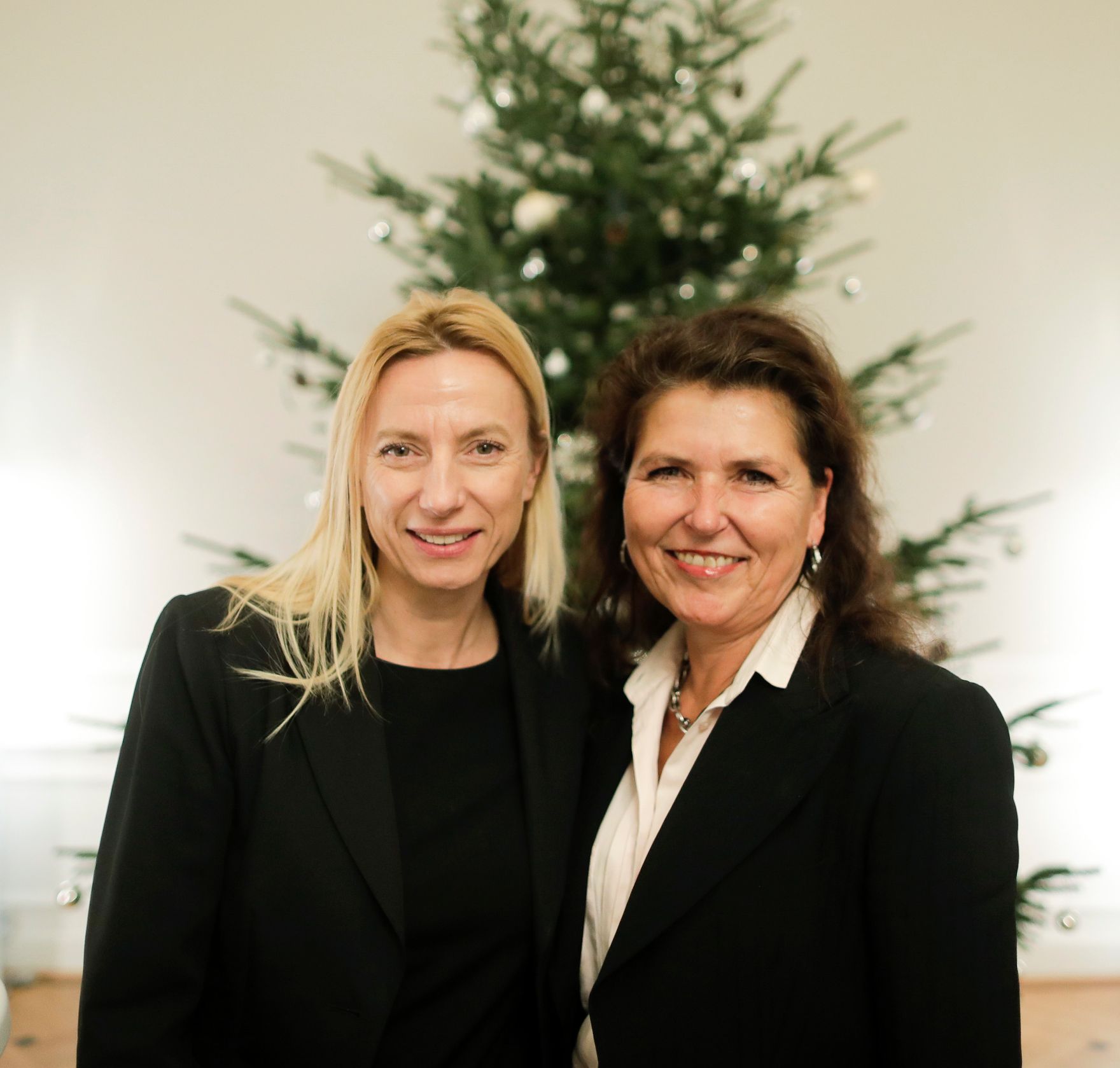 Am 4. Dezember 2018 fand die &quot;Ladies Lounge&quot; des Netzwerkes &quot;Frau in der Wirtschaft&quot; im Bundeskanzleramt statt. Im Bild Bundesministerin Juliane Bogner-Strau&szlig; (l.).