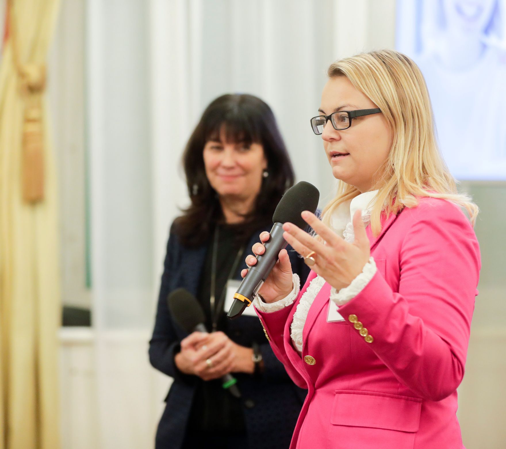 Am 4. Dezember 2018 fand die &quot;Ladies Lounge&quot; des Netzwerkes &quot;Frau in der Wirtschaft&quot; im Bundeskanzleramt statt.