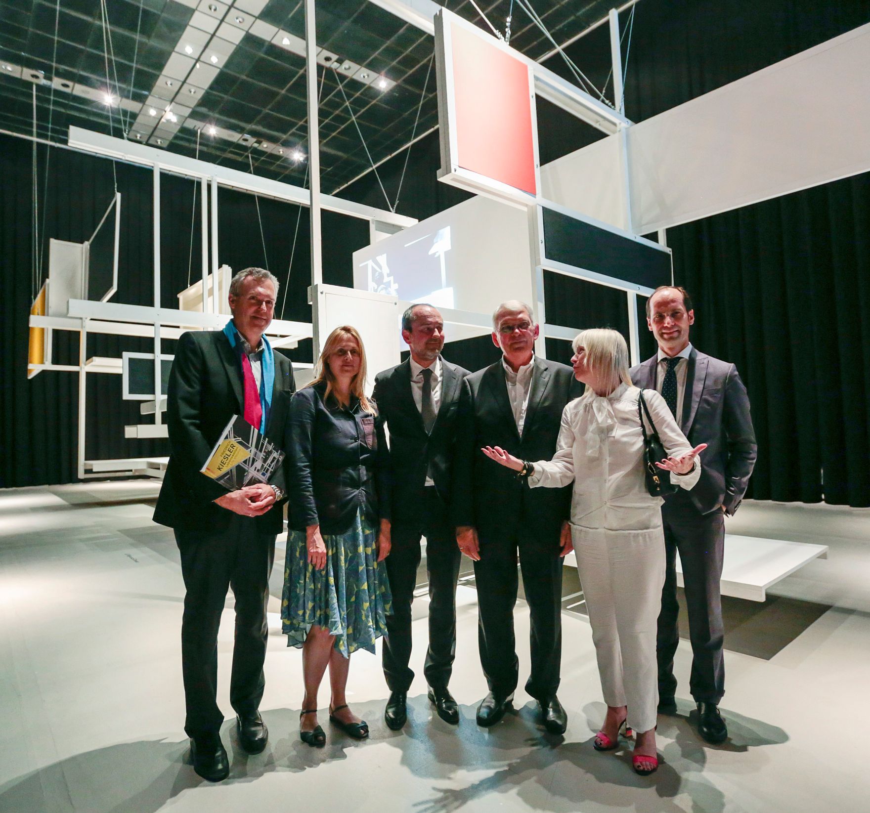 Am 14. Juni 2016 er&ouml;ffnete Kunst- und Kulturminister Thomas Drozda die Ausstellung "FRIEDRICH KIESLER. Lebenswelten" im Museum f&uuml;r angewandte Kunst (MAK).