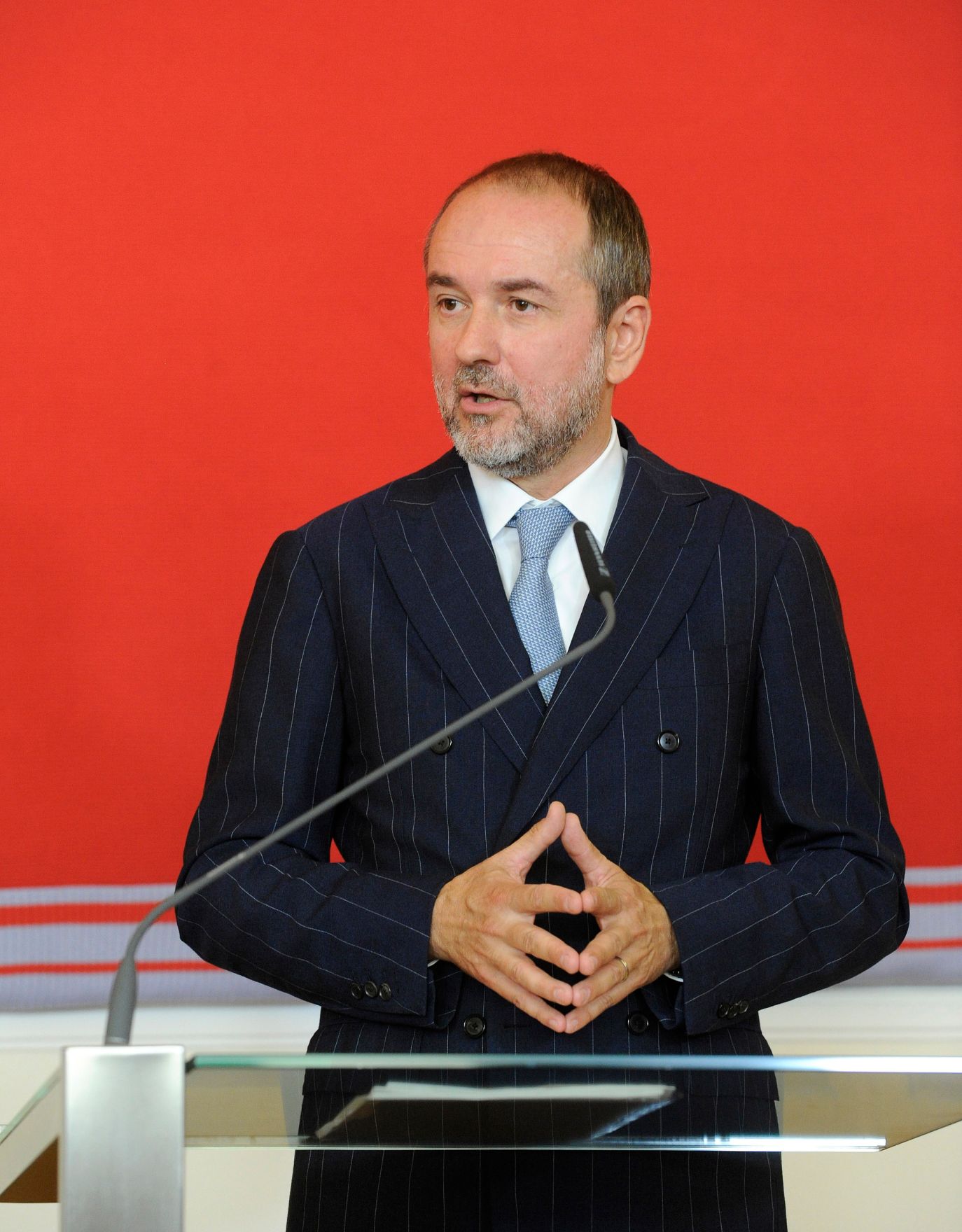 Am 27. Juli 2016 gab Kunst- und Kulturminister Thomas Drozda (im Bild) gemeinsam mit Andrea Ecker, Sektionschefin f&uuml;r Kunst und Kultur eine Pressekonferenz zur Neuausschreibung der wissenschaftlichen und kaufm&auml;nnischen Gesch&auml;ftsf&uuml;hrung der &Ouml;sterreichischen Galerie Belvedere.