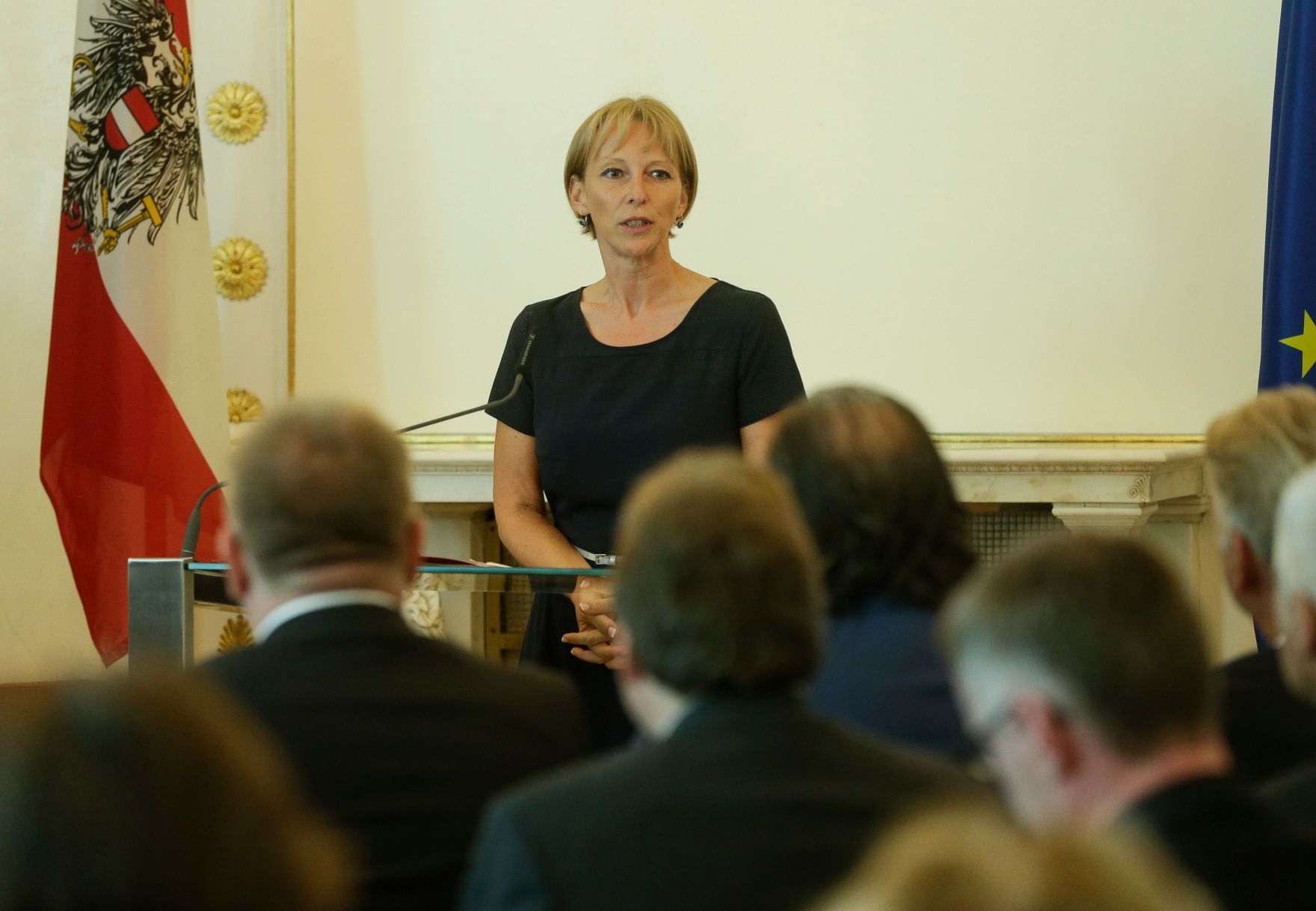 Am 14. September 2016 bestellte der Bundeskanzer Vertreterinnen und Vertreter der Wirtschaft zu Mitgliedern der bei der Bundesanstalt "Statistik &Ouml;sterreich" eingerichteten Wirtschaftskurie. Im Bild Sektionschefin Nicole Bayer.