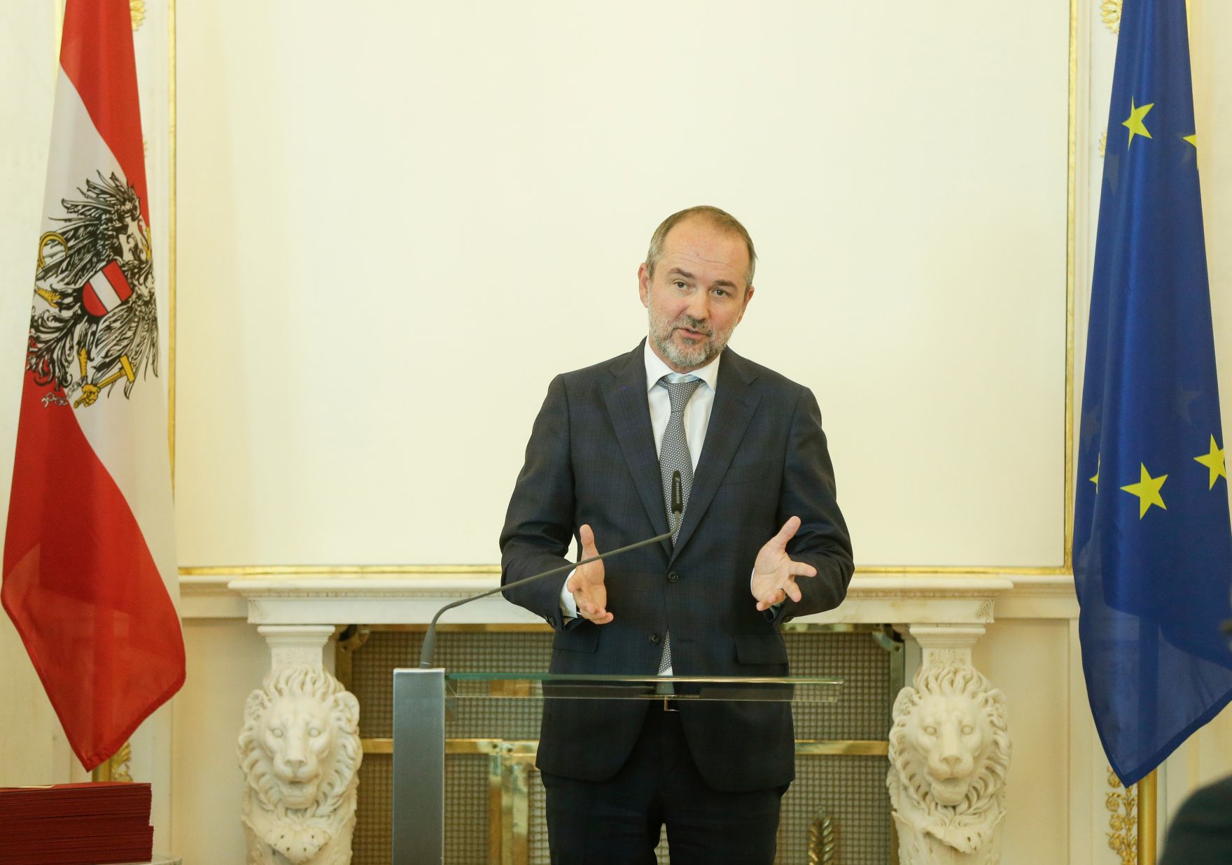 Am 14. September 2016 bestellte der Bundeskanzler Vertreterinnen und Vertreter der Wirtschaft zu Mitgliedern der bei der Bundesanstalt "Statistik &Ouml;sterreich" eingerichteten Wirtschaftskurie. Im Bild Kanzleramtsminister Thomas Drozda.