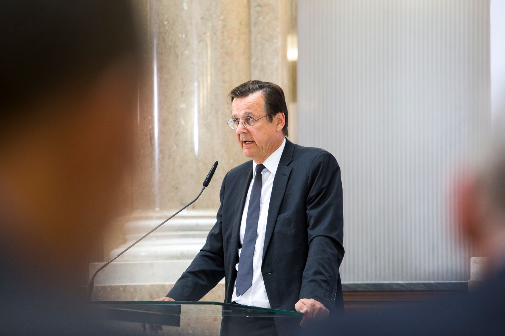 Am 19. September 2016 fand die Enquete "Medienf&ouml;rderung neu - Was braucht die Demokratie?" statt. Im Bild Hans Mahr Journalist- und Medienmanager.