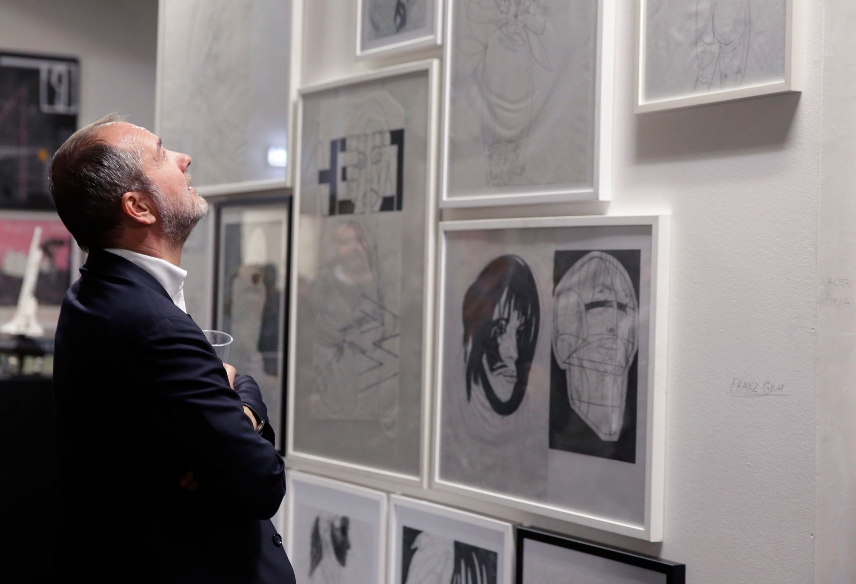 Am 20. September 2016 besuchte Kunst- und Kulturminister Thomas Drozdar die Er&ouml;ffnung der Ausstellung Parallel Vienna 2016.