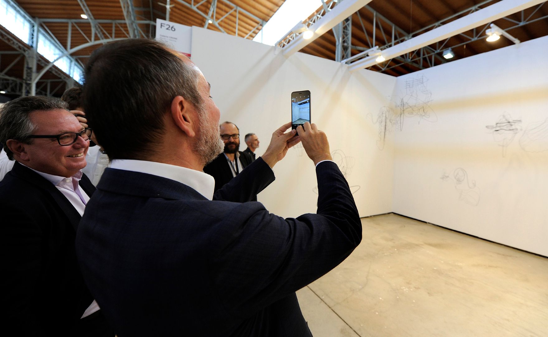Am 21. September 2016 besuchte Kunst-und Kulturminister Thomas Drozda die viennacontemporary, &Ouml;sterreichs internationale Kunstmesse in der Marxhalle Wien.