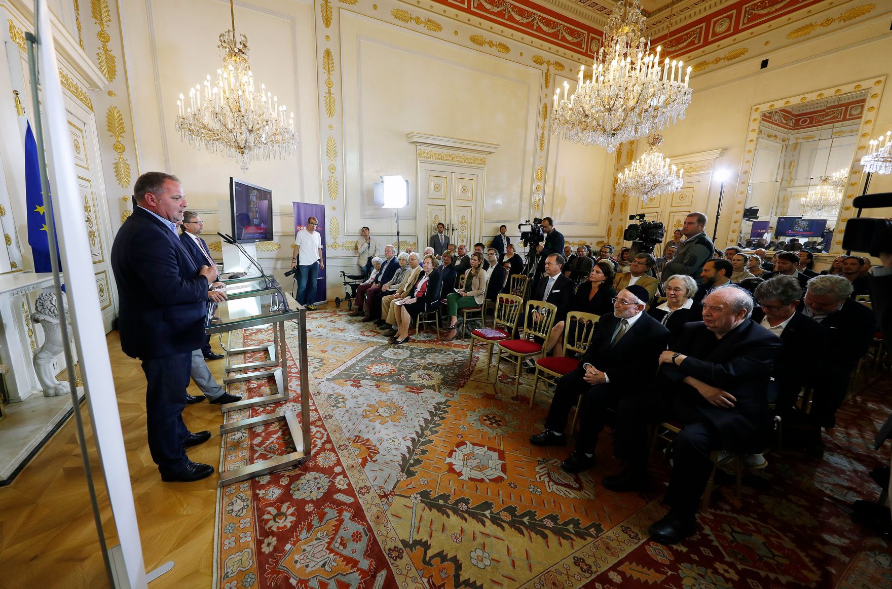 Am 30. September 2016 fand im Bundeskanzleramt ein Pressegespr&auml;ch zum Thema ORF-TVthek goes school &ndash; Videoarchiv "&Ouml;sterreichs Zeitzeugen" statt.