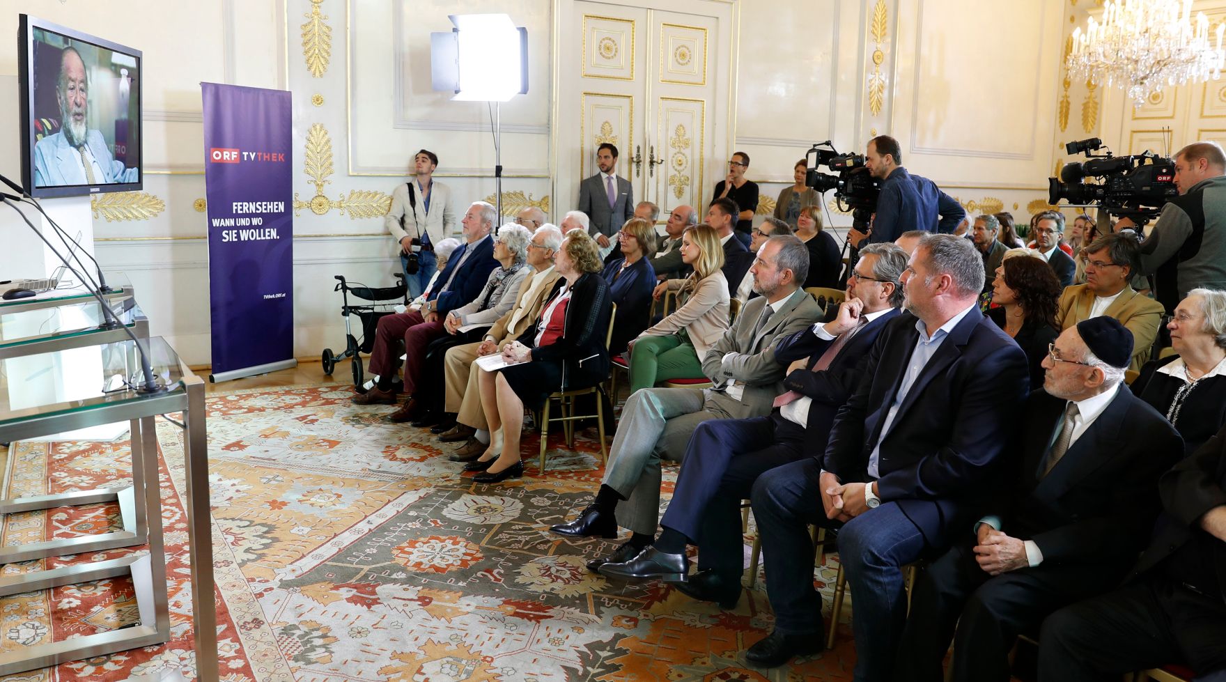 Am 30. September 2016 fand im Bundeskanzleramt ein Pressegespr&auml;ch zum Thema ORF-TVthek goes school &ndash; Videoarchiv "&Ouml;sterreichs Zeitzeugen" statt.