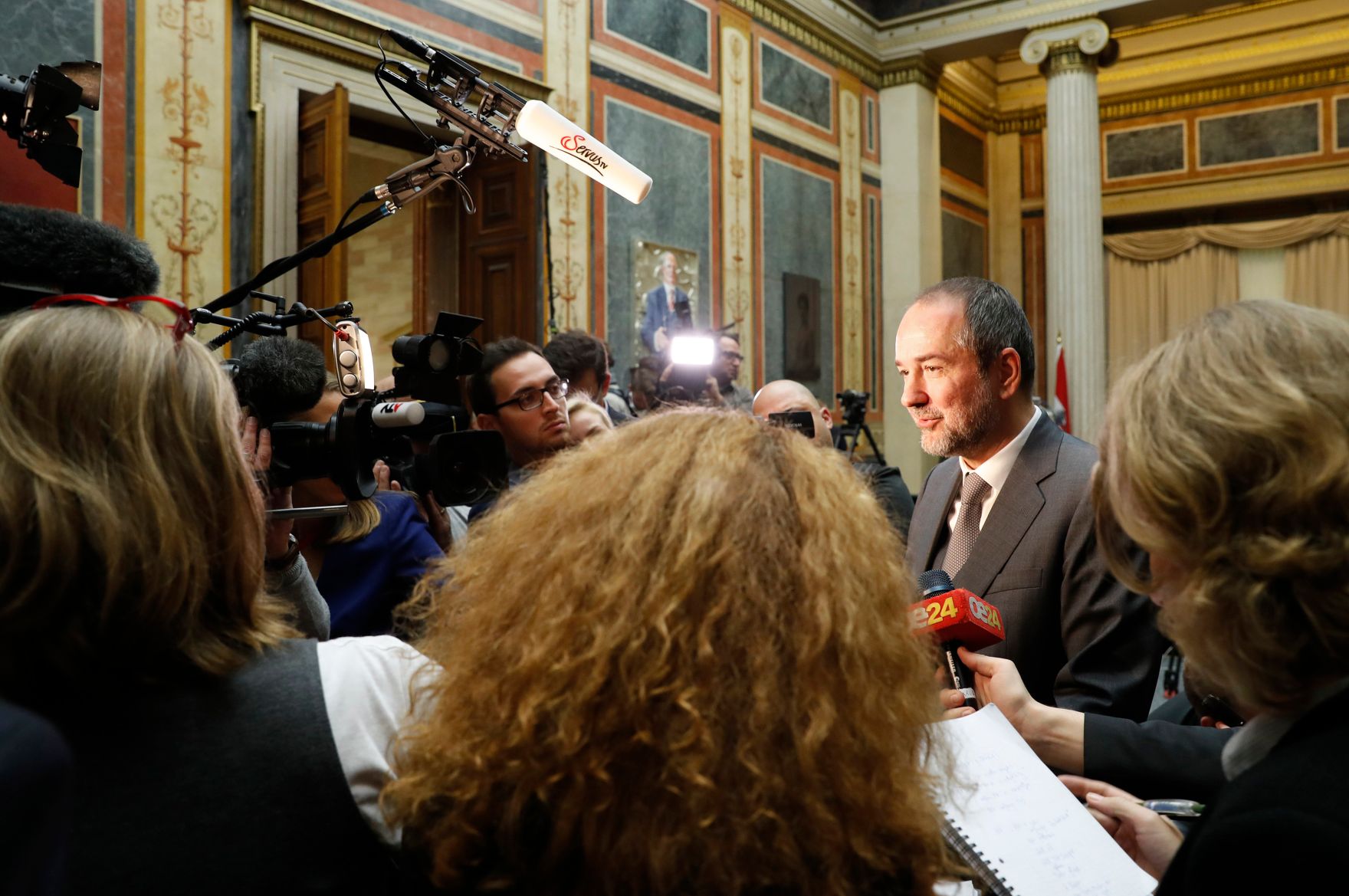 Am 12. Oktober 2016 gab Kanzleramtsminister Thomas Drozda (im Bild) ein Pressestatement nach der Regierungssitzung.