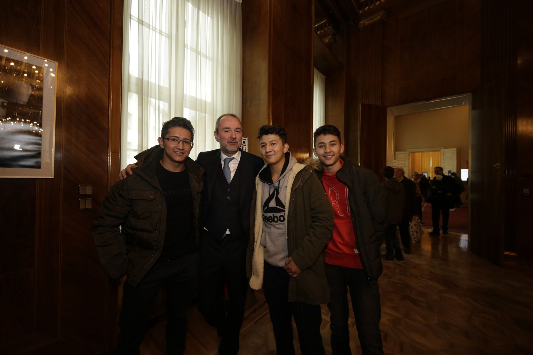 Am 26. Oktober 2016 empfing Kanzleramtsminister Thomas Drozda im Rahmen des Nationalfeiertages Besucherinnen und Besucher im Bundeskanzleramt.
