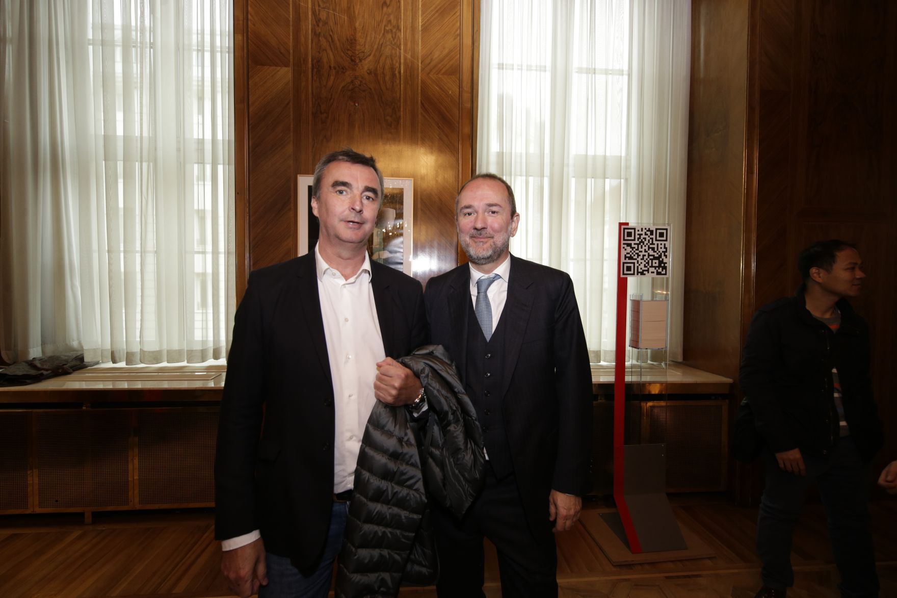 Am 26. Oktober 2016 empfing Kanzleramtsminister Thomas Drozda im Rahmen des Nationalfeiertages Besucherinnen und Besucher im Bundeskanzleramt.