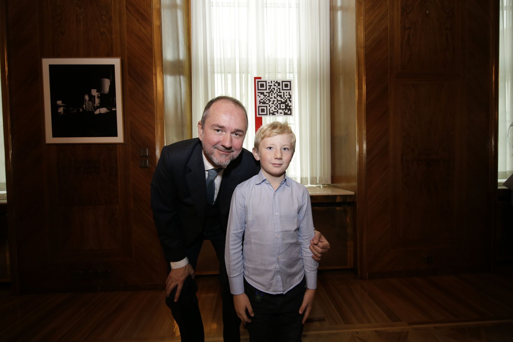 Am 26. Oktober 2016 empfing Kanzleramtsminister Thomas Drozda im Rahmen des Nationalfeiertages Besucherinnen und Besucher im Bundeskanzleramt.