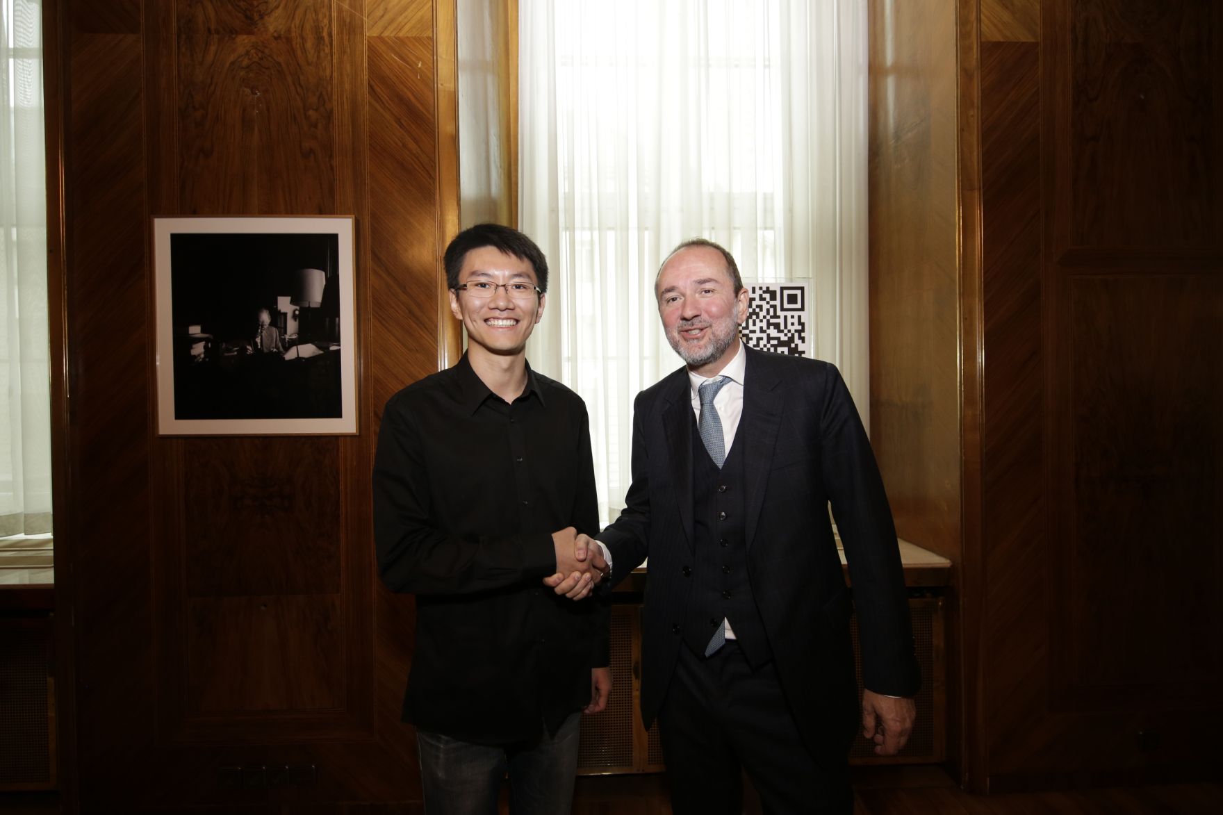 Am 26. Oktober 2016 empfing Kanzleramtsminister Thomas Drozda im Rahmen des Nationalfeiertages Besucherinnen und Besucher im Bundeskanzleramt.