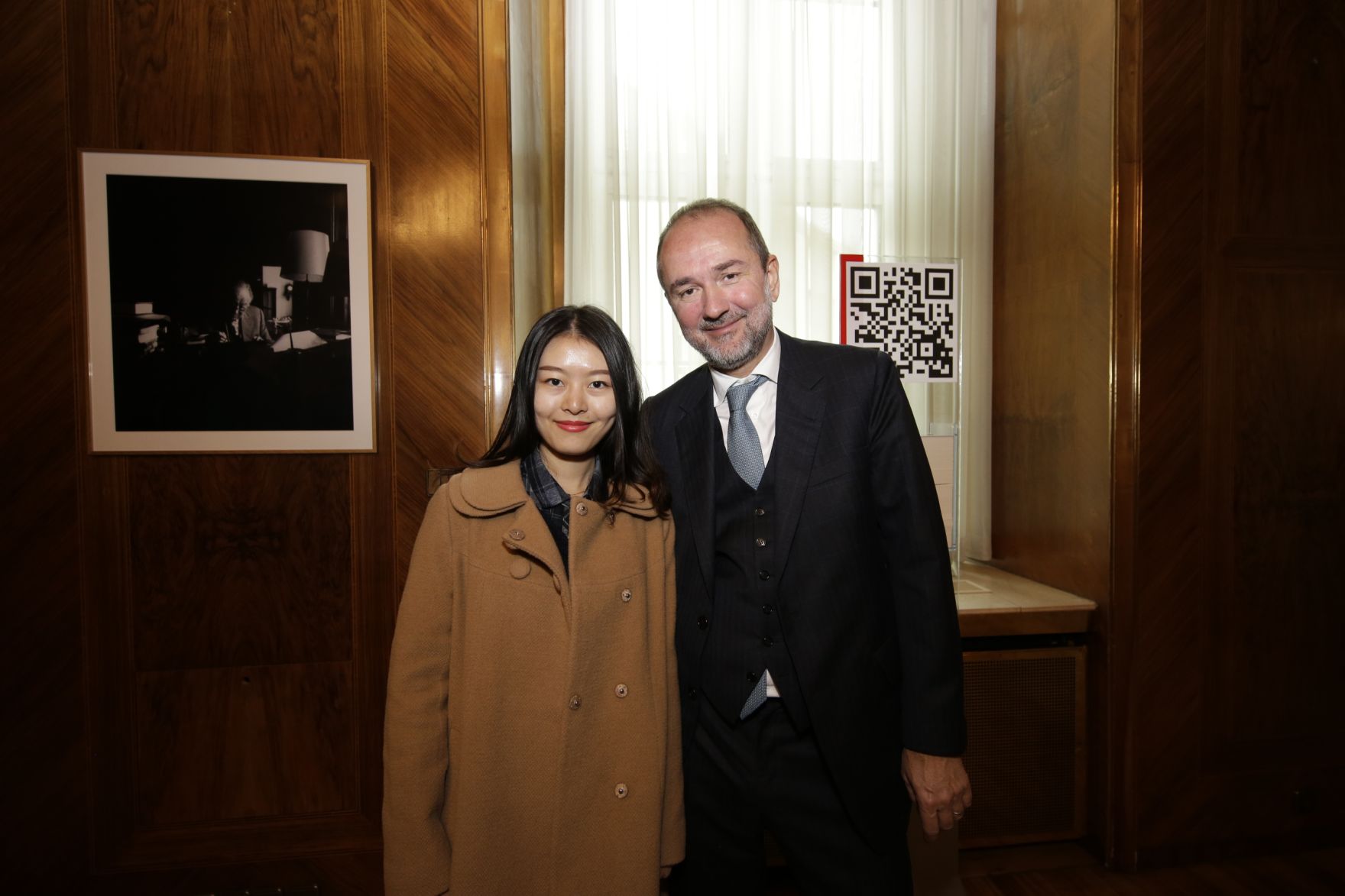 Am 26. Oktober 2016 empfing Kanzleramtsminister Thomas Drozda im Rahmen des Nationalfeiertages Besucherinnen und Besucher im Bundeskanzleramt.