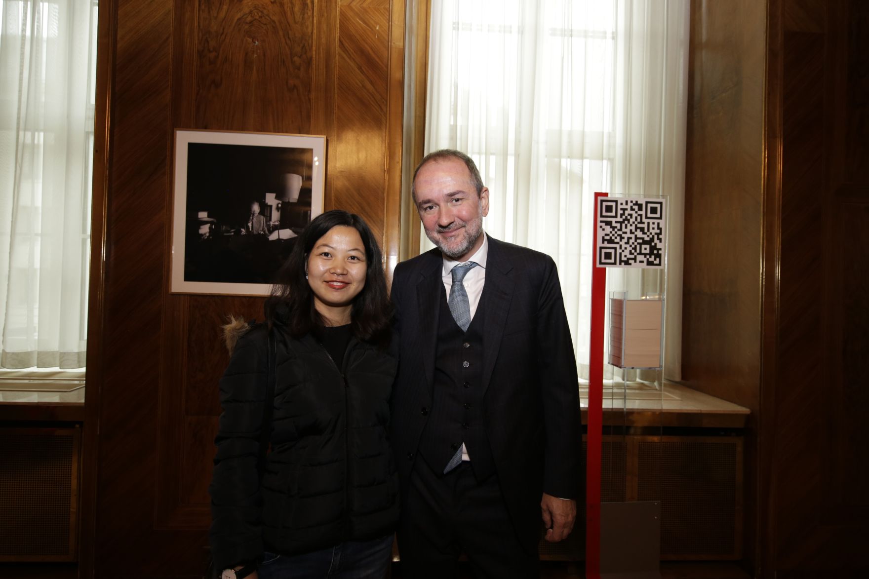 Am 26. Oktober 2016 empfing Kanzleramtsminister Thomas Drozda im Rahmen des Nationalfeiertages Besucherinnen und Besucher im Bundeskanzleramt.