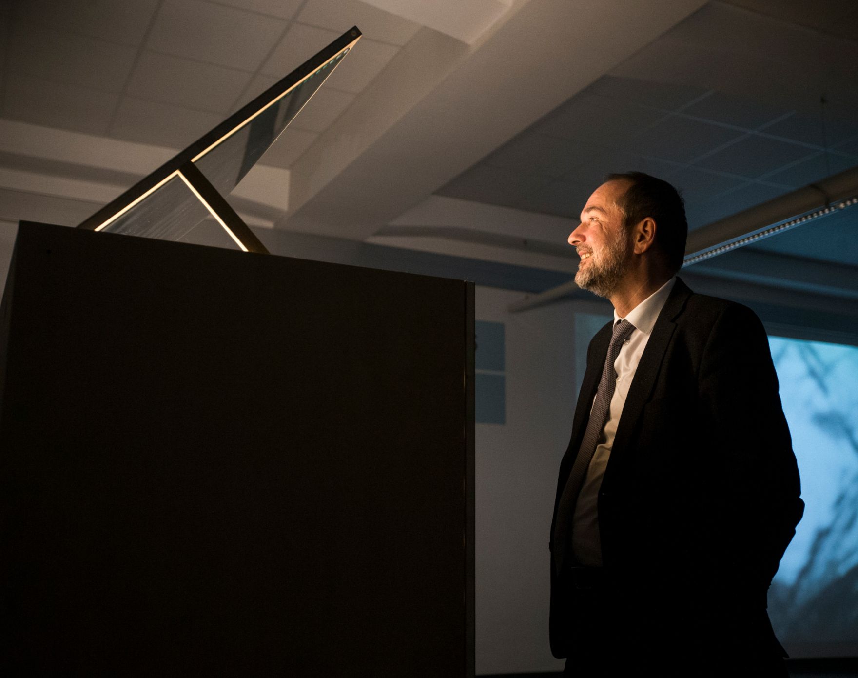 Am 11. November 2016 besuchte Kunst- und Kulturminister Thomas Drozda (im Bild) die Ausstellung &quot;Away&quot;.