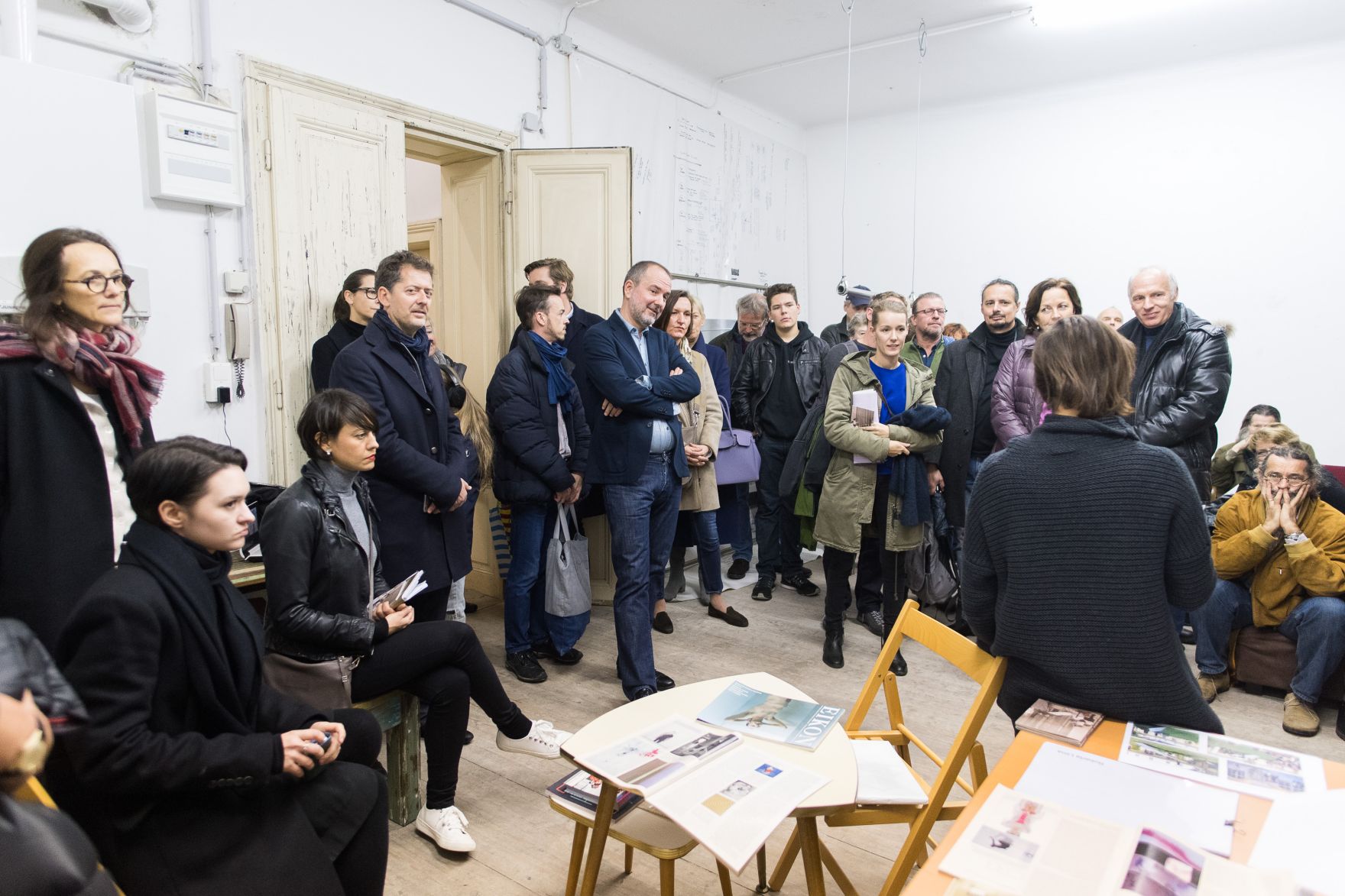 Am 19. November 2016 besuchte Kunst- und Kulturminister Thomas Drozda Ateliers und Studios anl&auml;sslich der Vienna Art Week.