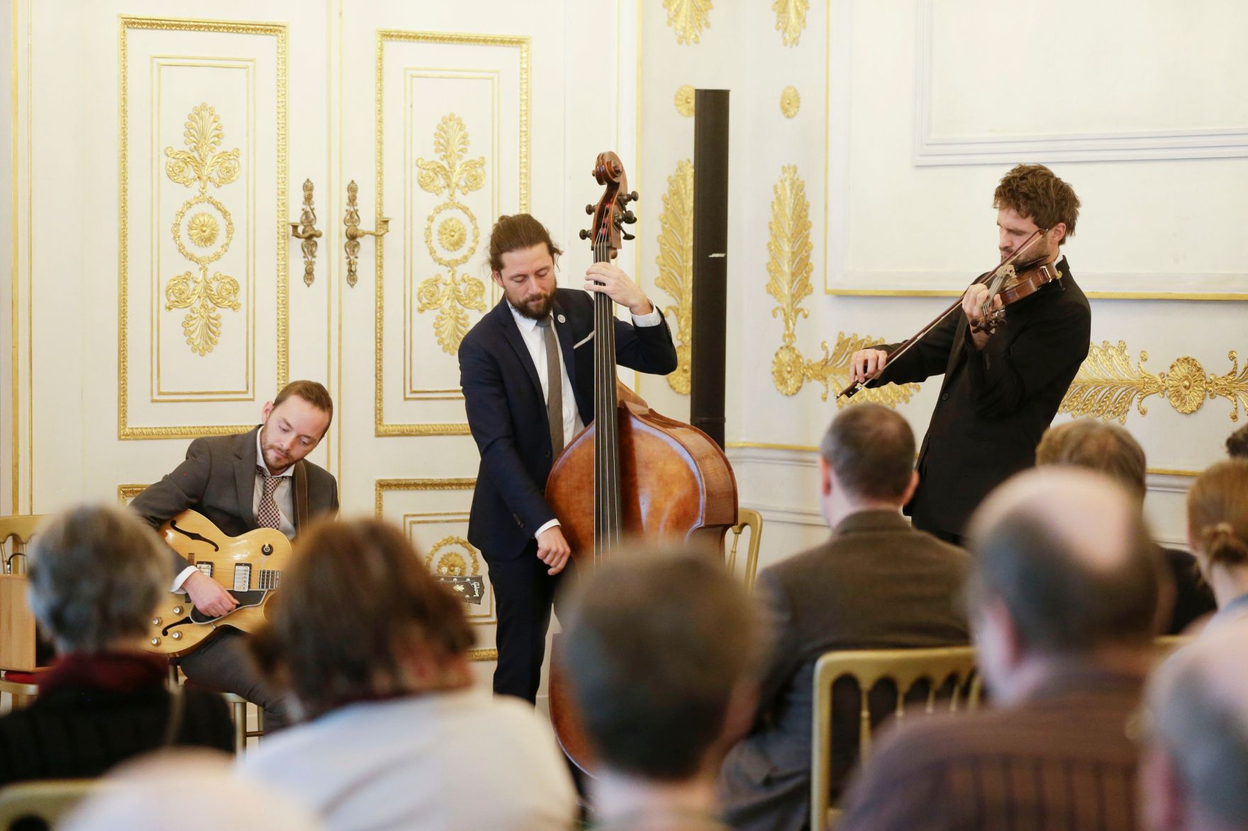 Am 30. November 2016 &uuml;berreichte Kunst- und Kulturminister Thomas Drozda das Gro&szlig;e Ehrenzeichen f&uuml;r Verdienste um die Republik &Ouml;sterreich an Peter Rosei.