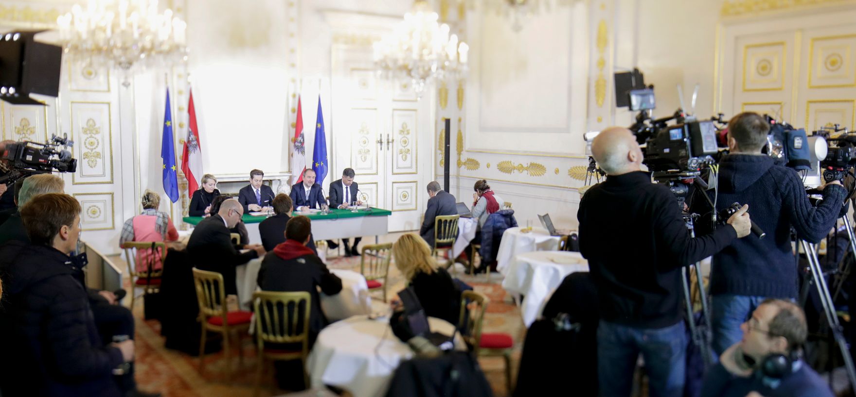 Am 6. Dezember 2016 fand das Medienbriefing &uuml;ber die Regierungssitzung statt.